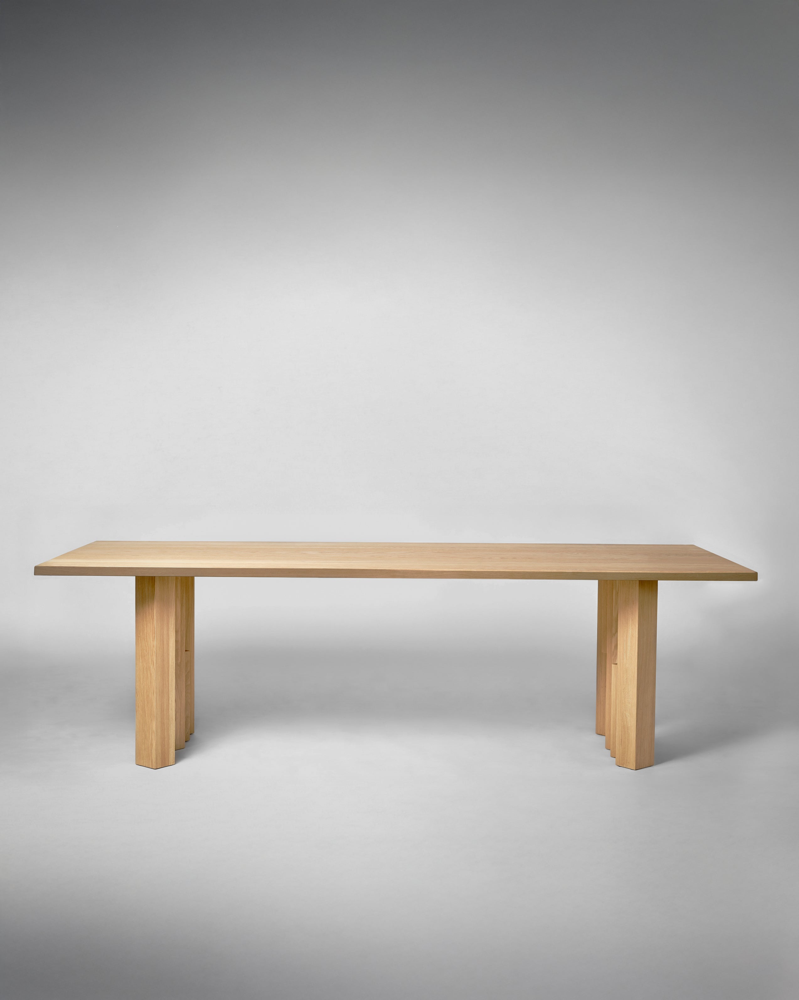 Fenestra Table