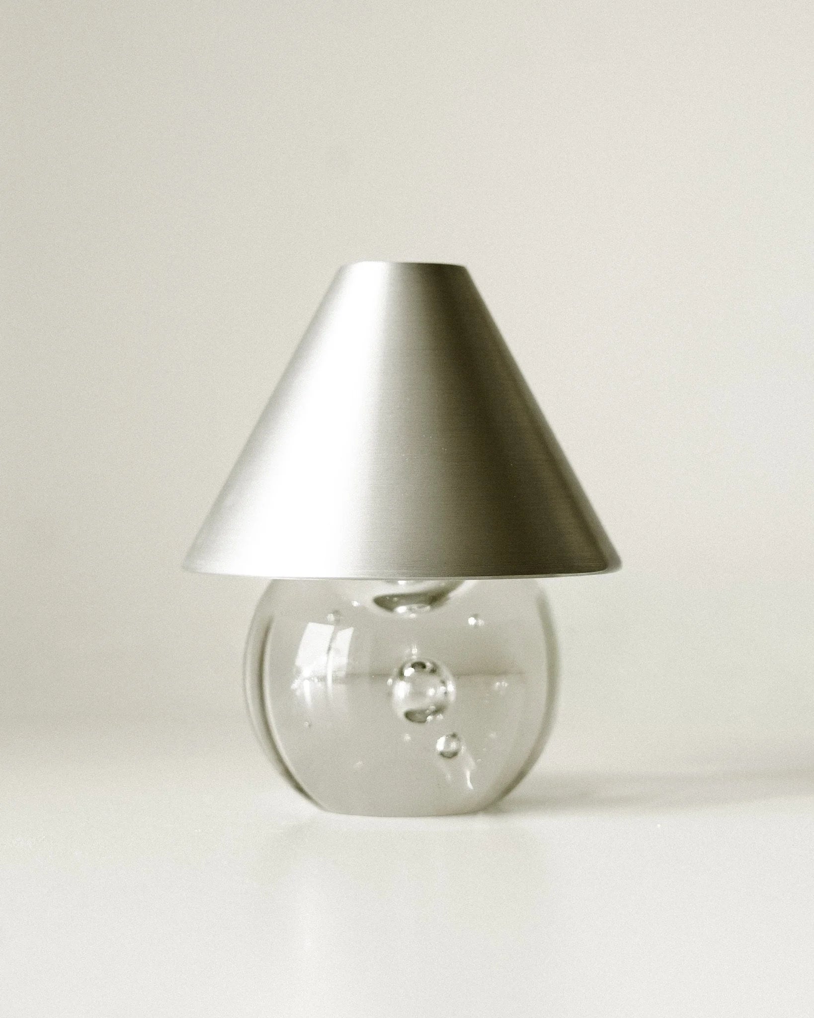 Eden lamp by Caia Leifsdotter | The Oblist