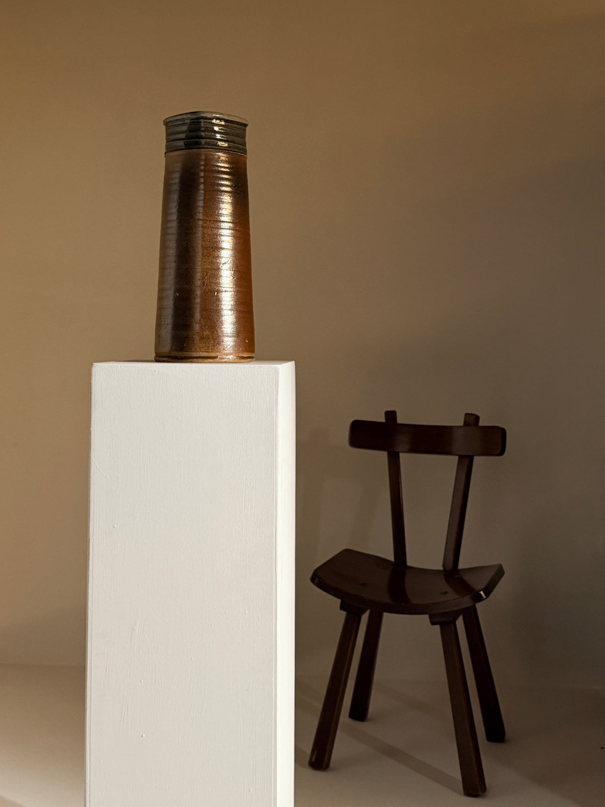 Large stoneware vase by Pierre Digan, La Borne, France, circa 1970 — detail view