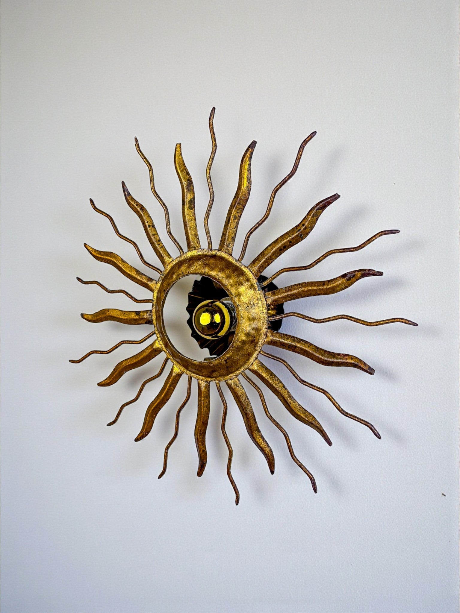 Brutalist Sunburst Ceiling Light – Gilt Iron Rays & Exposed Bulb, France, 1960s — side angle