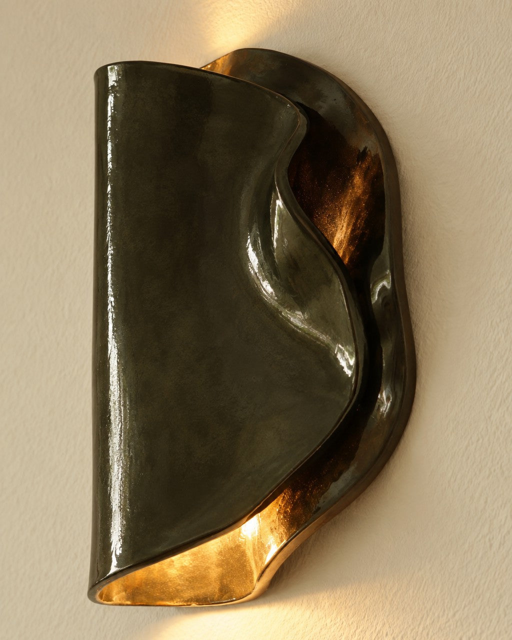 Lamp Shade - Ceramic — detail view