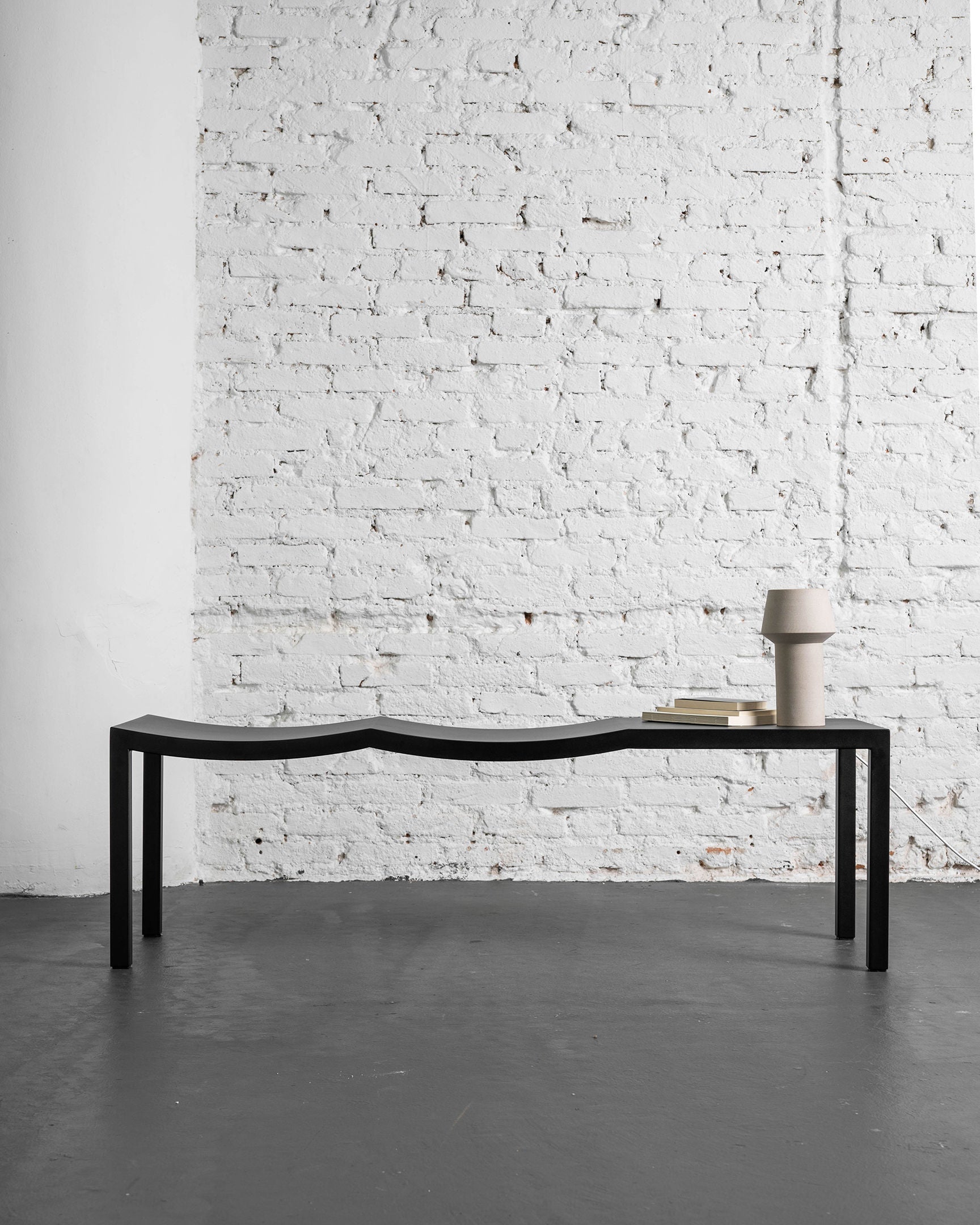 "Bis" bench — in context