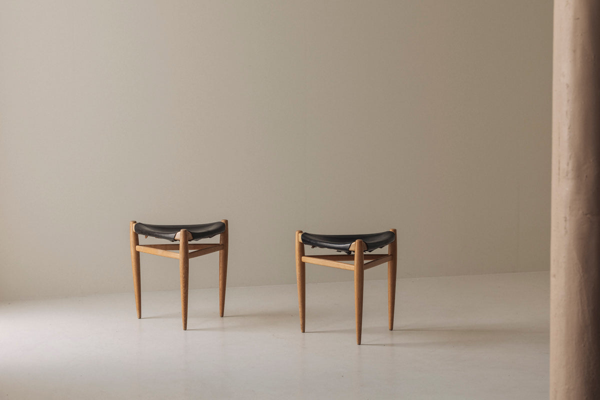 Rare Tripod Stool in Leather by Uno & Östen Kristiansson for Luxus, Sweden 1960s by Modern Living | The Oblist
