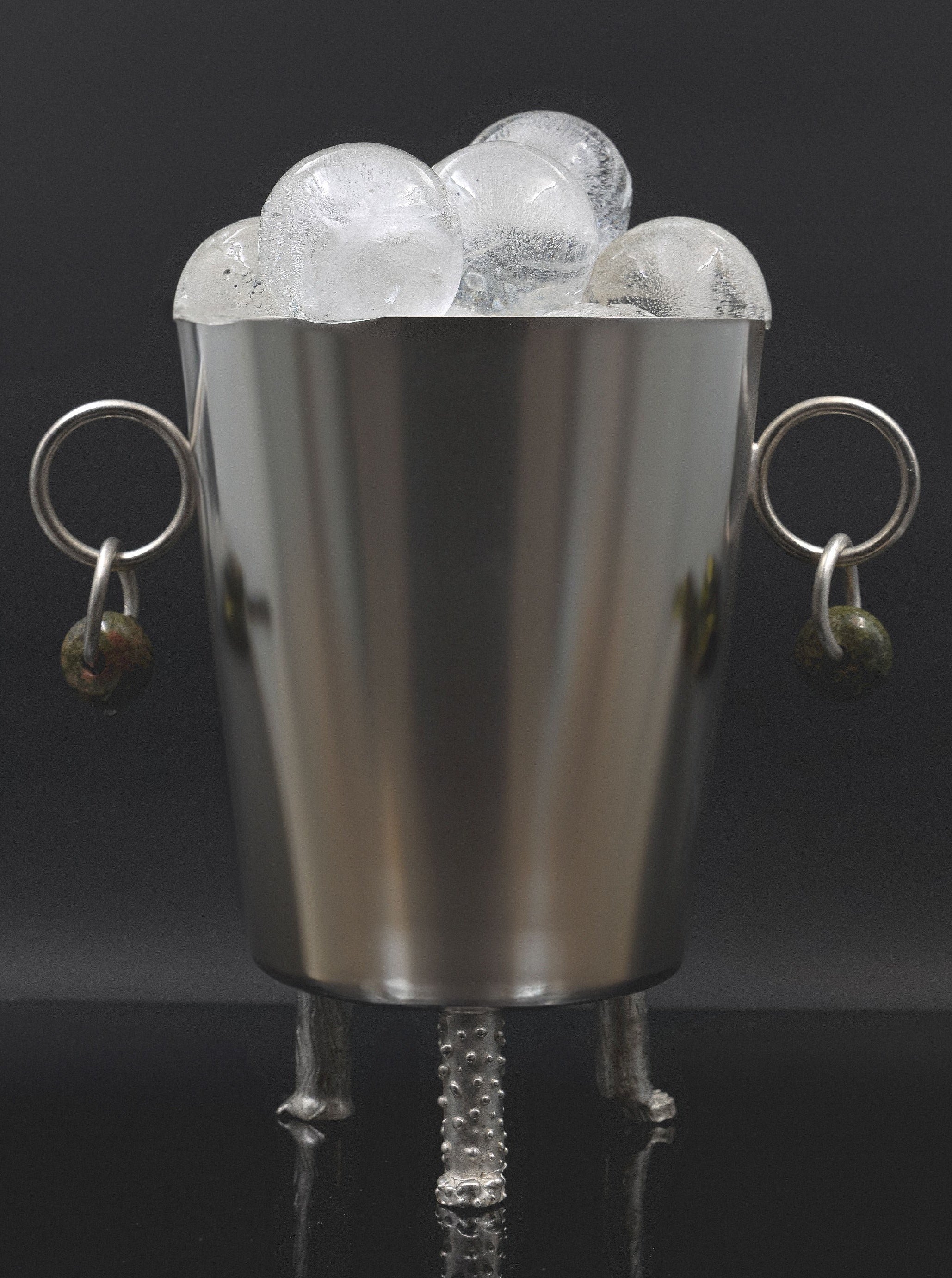 ICE COOLER — detail view