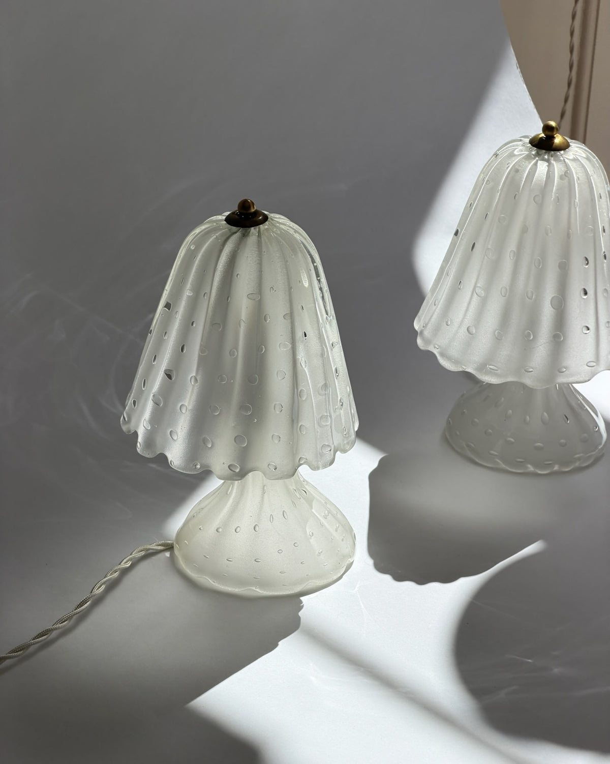 Vintage clear Murano glass table lamp — detail view