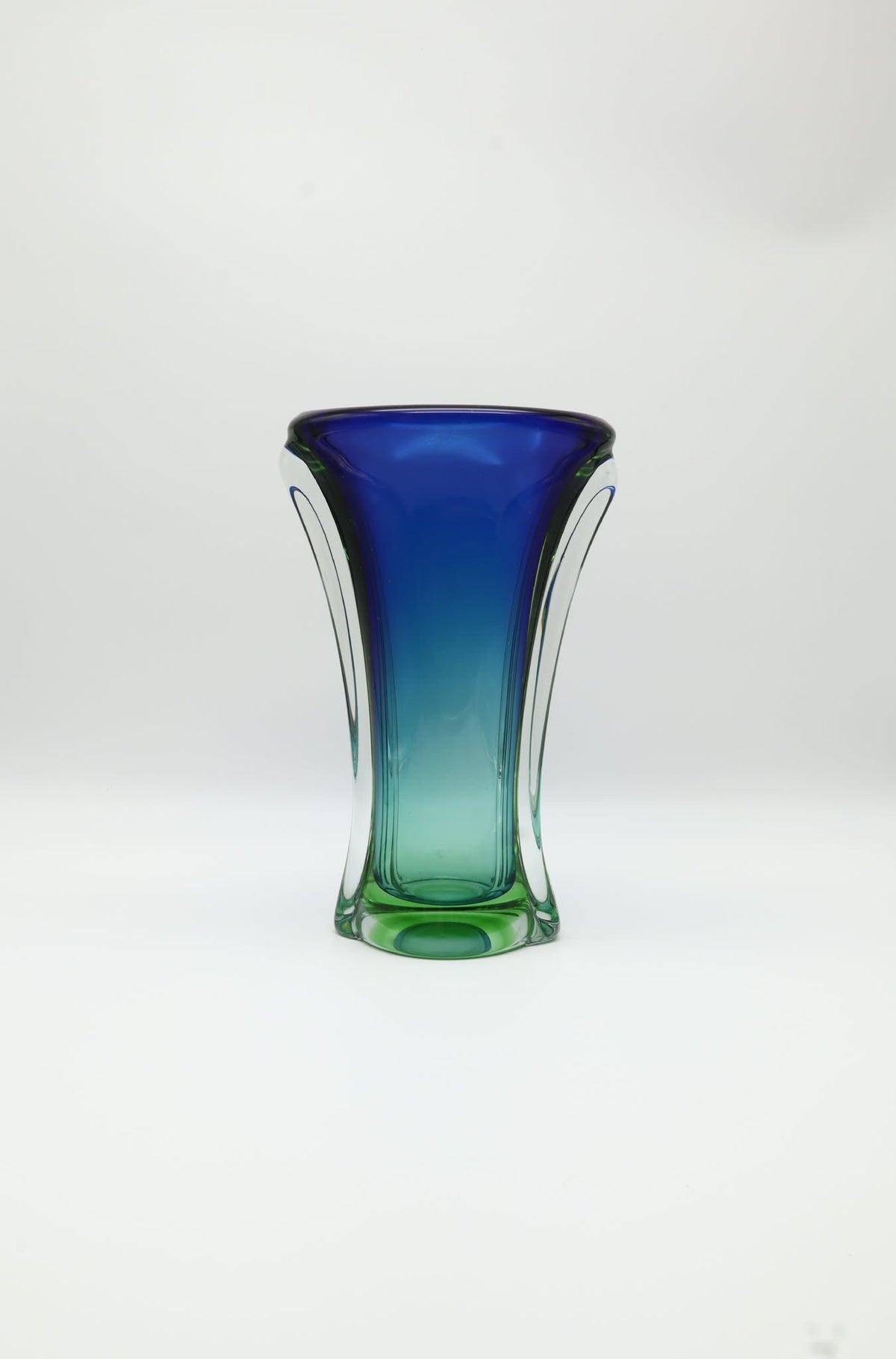 Vintage Murano Sommerso Art Glass Vase – Italy, 1960s — side angle
