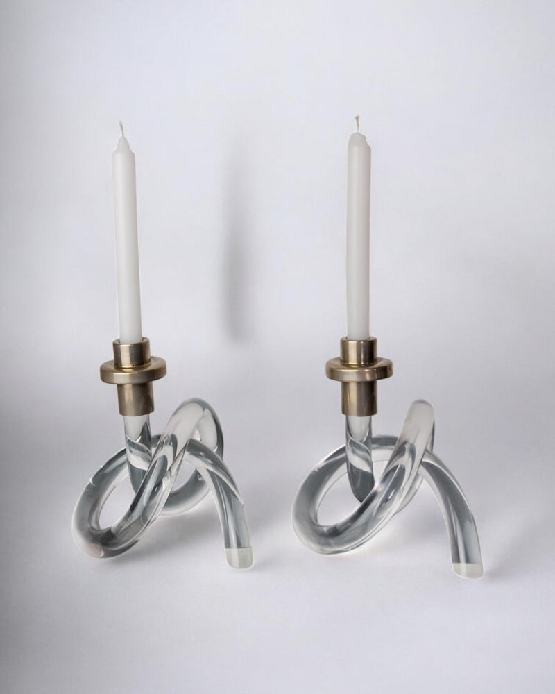 Pair of pretzel candlesticks by Dorothy Thorpe, Lucite and Gilt brass, 1970's — detail view
