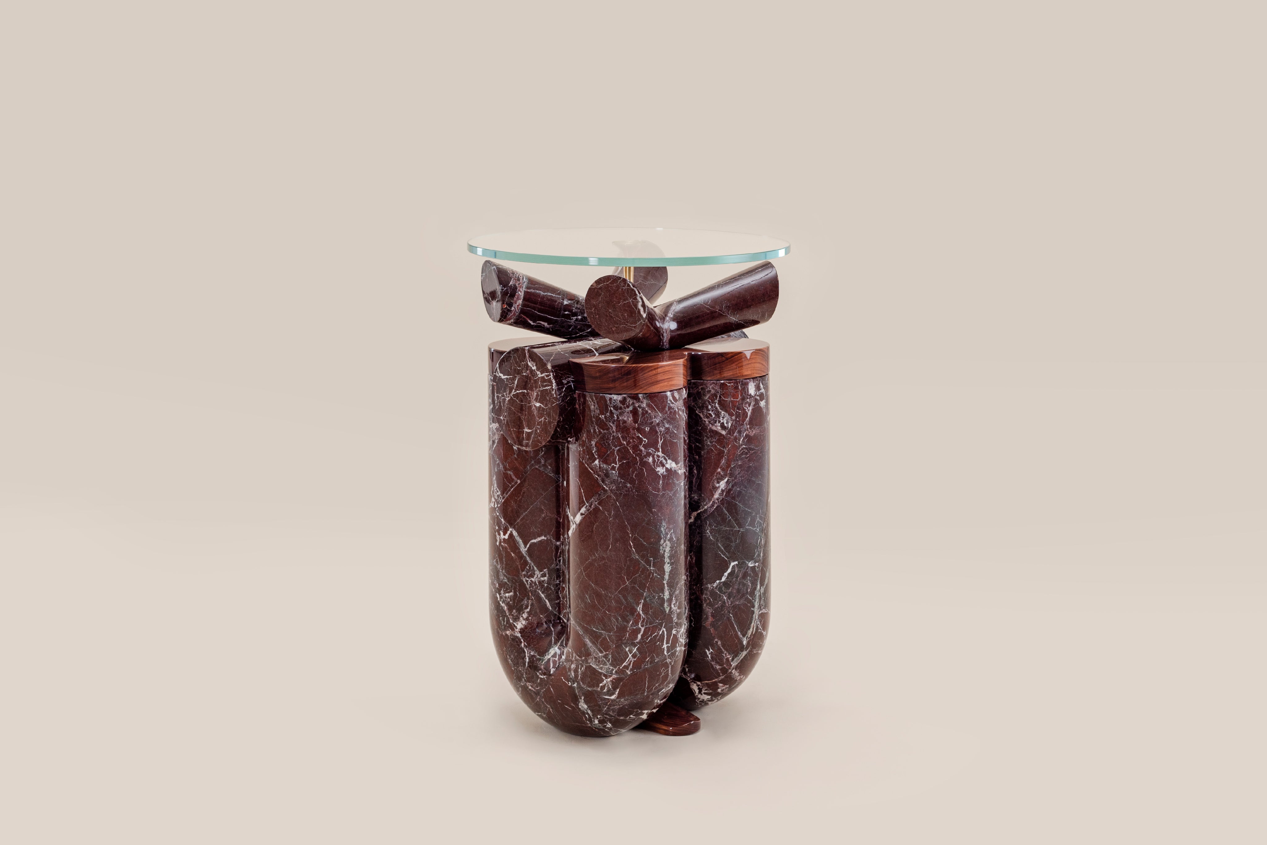 Ceti Side table — close-up of polished marbled base with glass top
