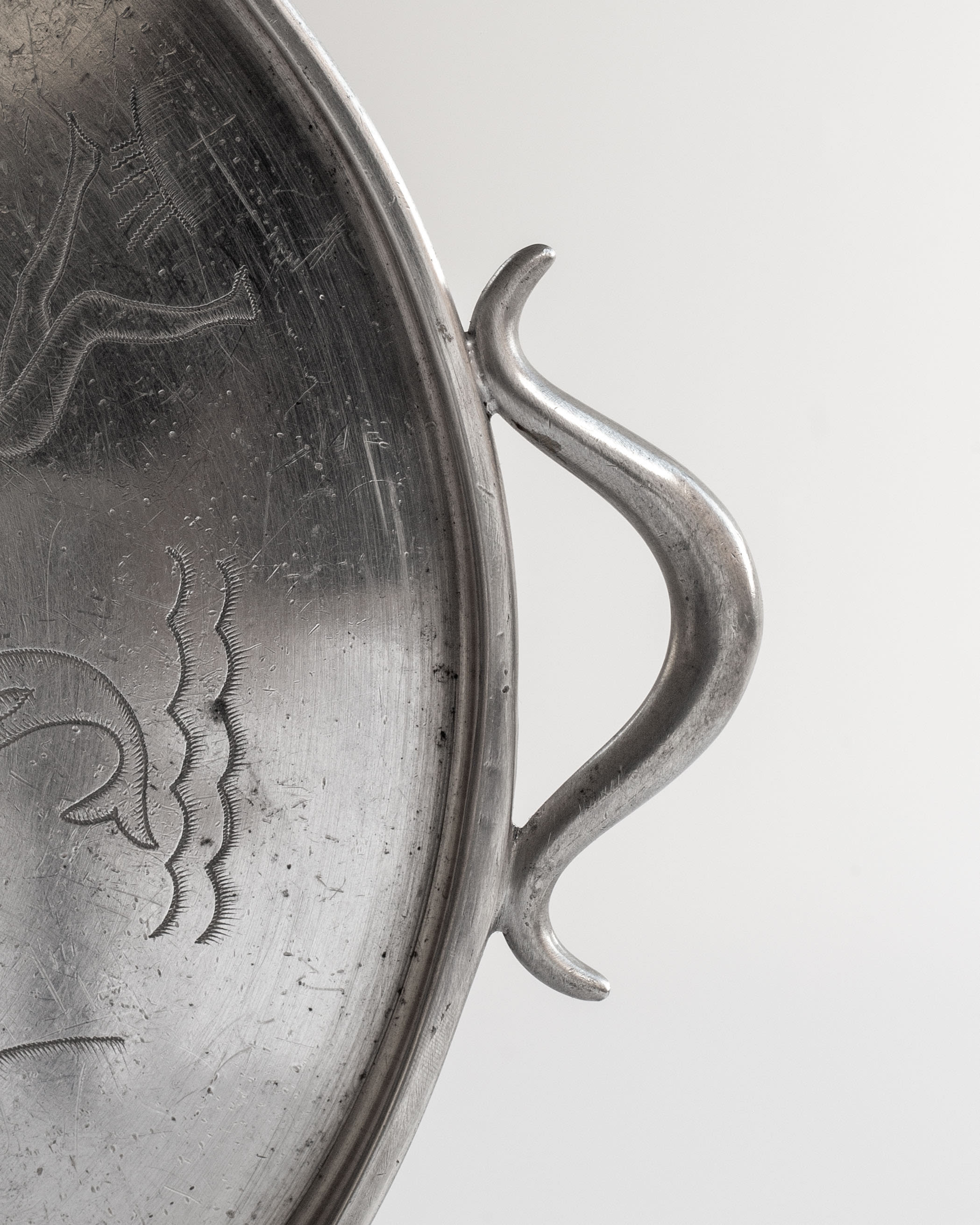 Plateau en étain Art Déco par Nils Fougstedt pour Svenskt Tenn, 1931