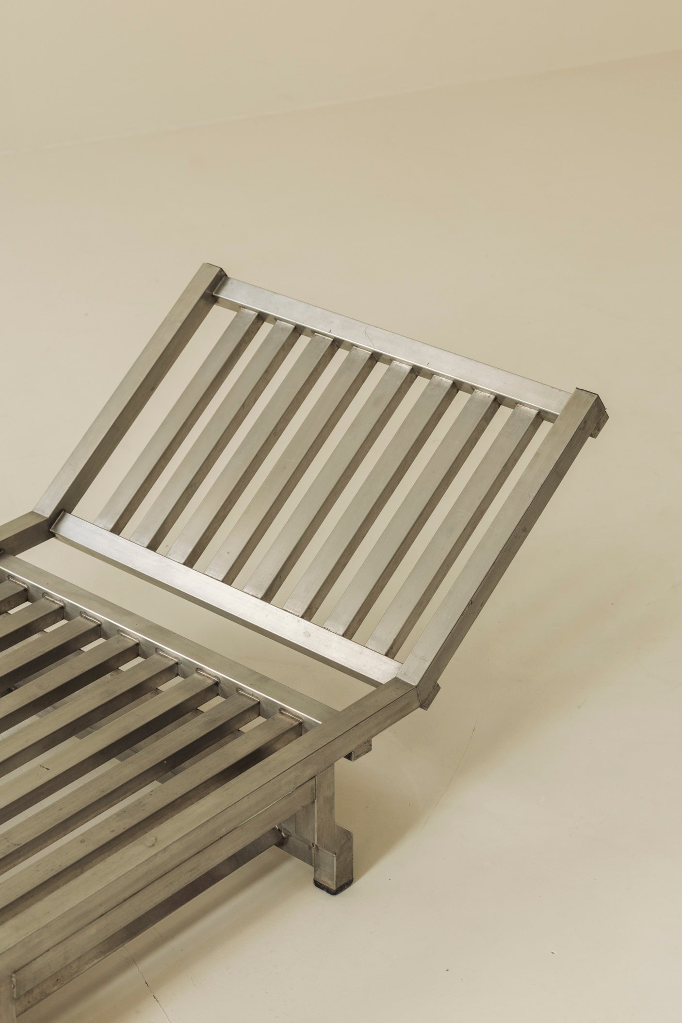Exceptional French Stainless Steel Modernist Daybed / Chaise Longue, 1970s — alternate view