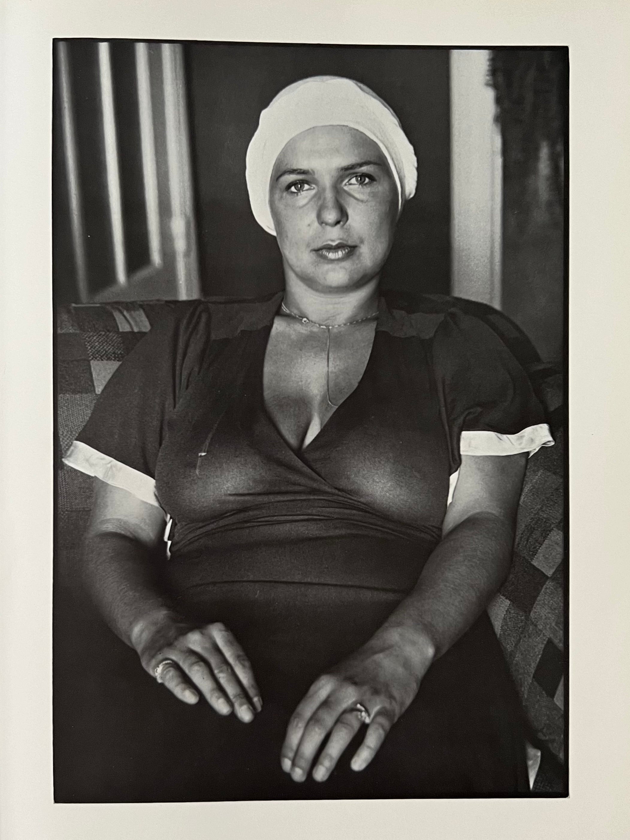 Eva Kroth - Ansichten von Frauen / Views of Women, 1977 - Vintage Photography Book — side angle