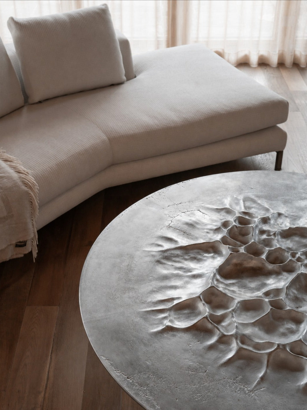 Tramontana Table I - Cast Alumnium — detail view