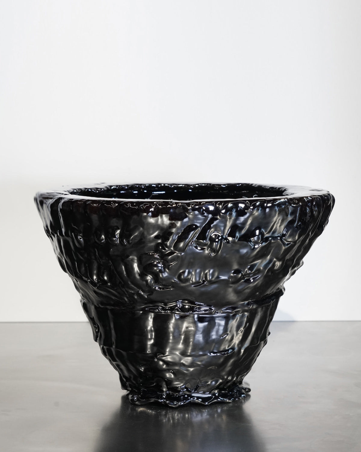 SK1-B — Ceramic Vase. Limited edition 25 + 1 AP by TODOMUTA STUDIO | The Oblist