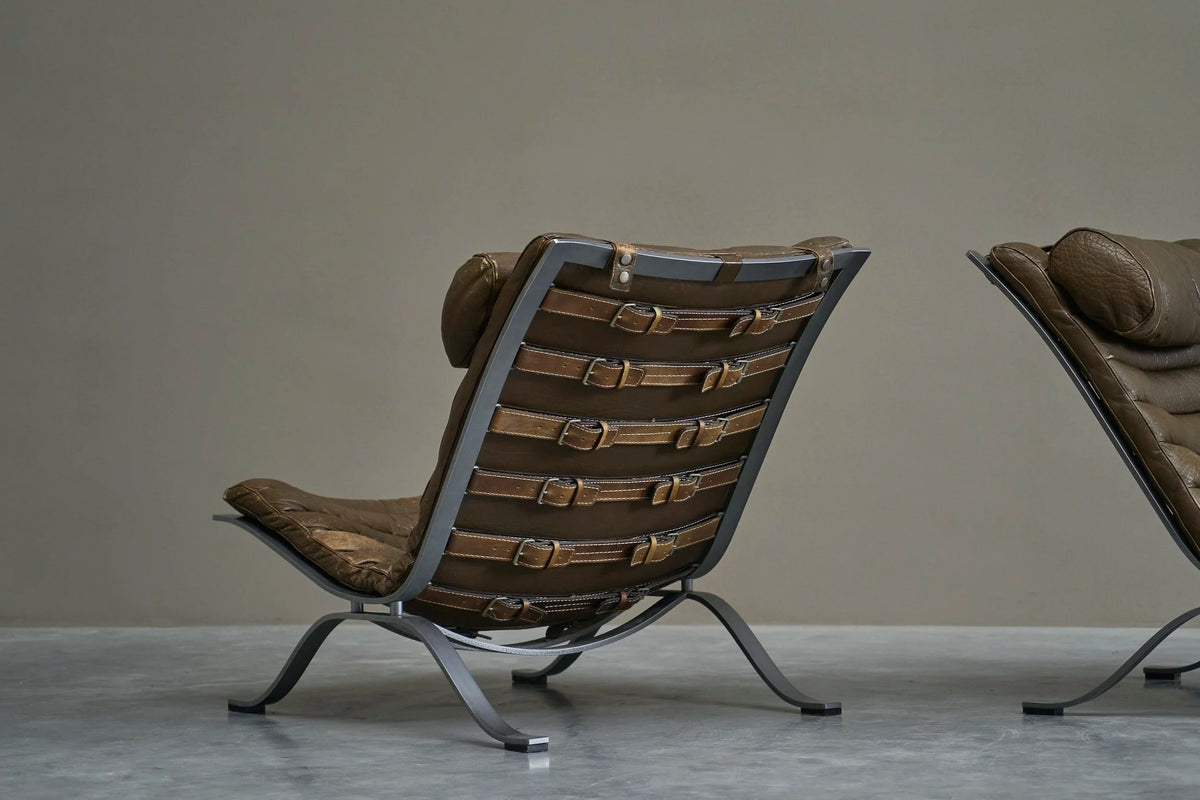 KK/tac①　　　 ARNE NORELL チェア Arne Norell Pair of Ari Lounge Chairs | The Oblist