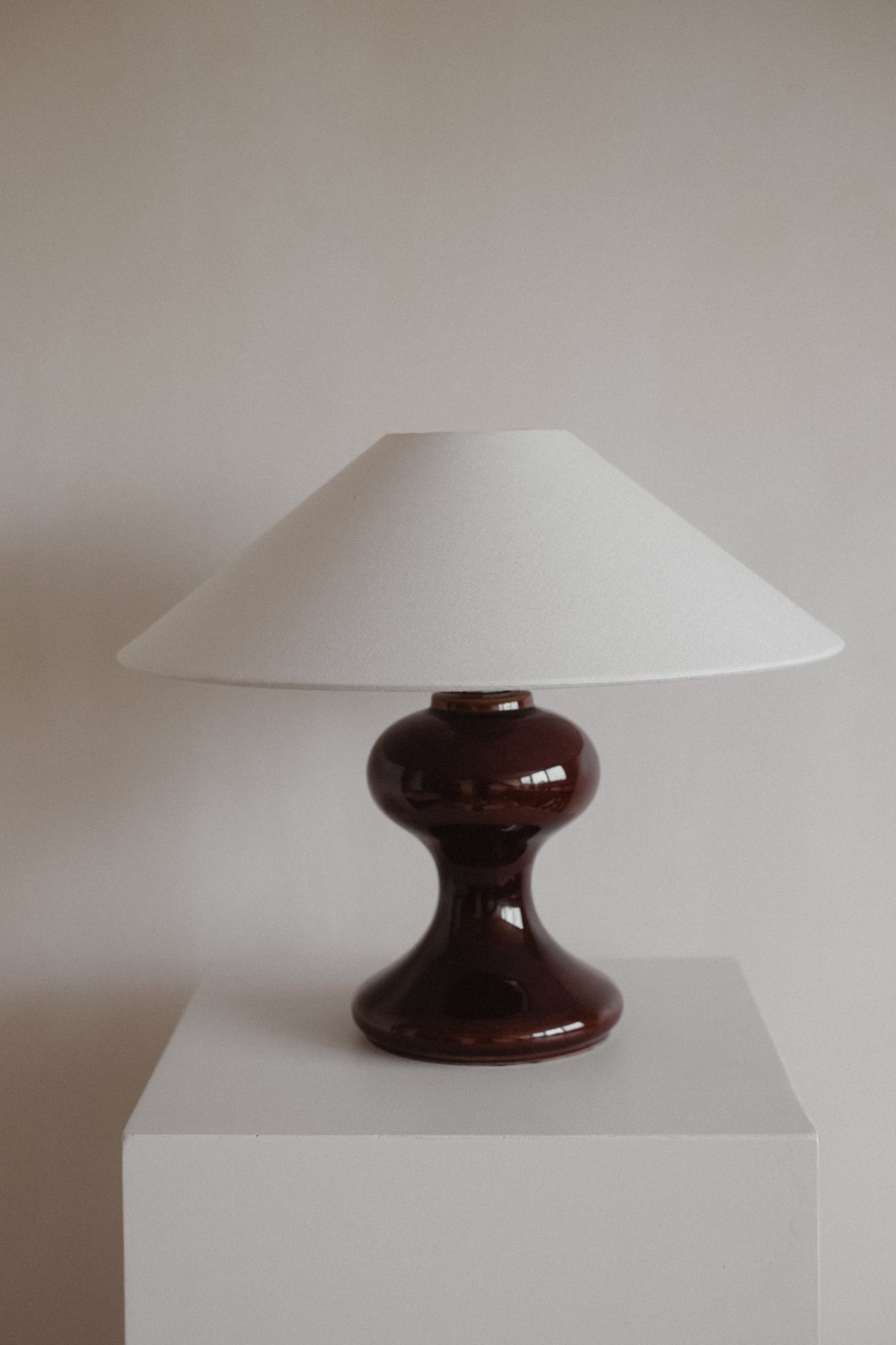 The Cordovan Hourglass Ceramic Table Lamp — alternate view