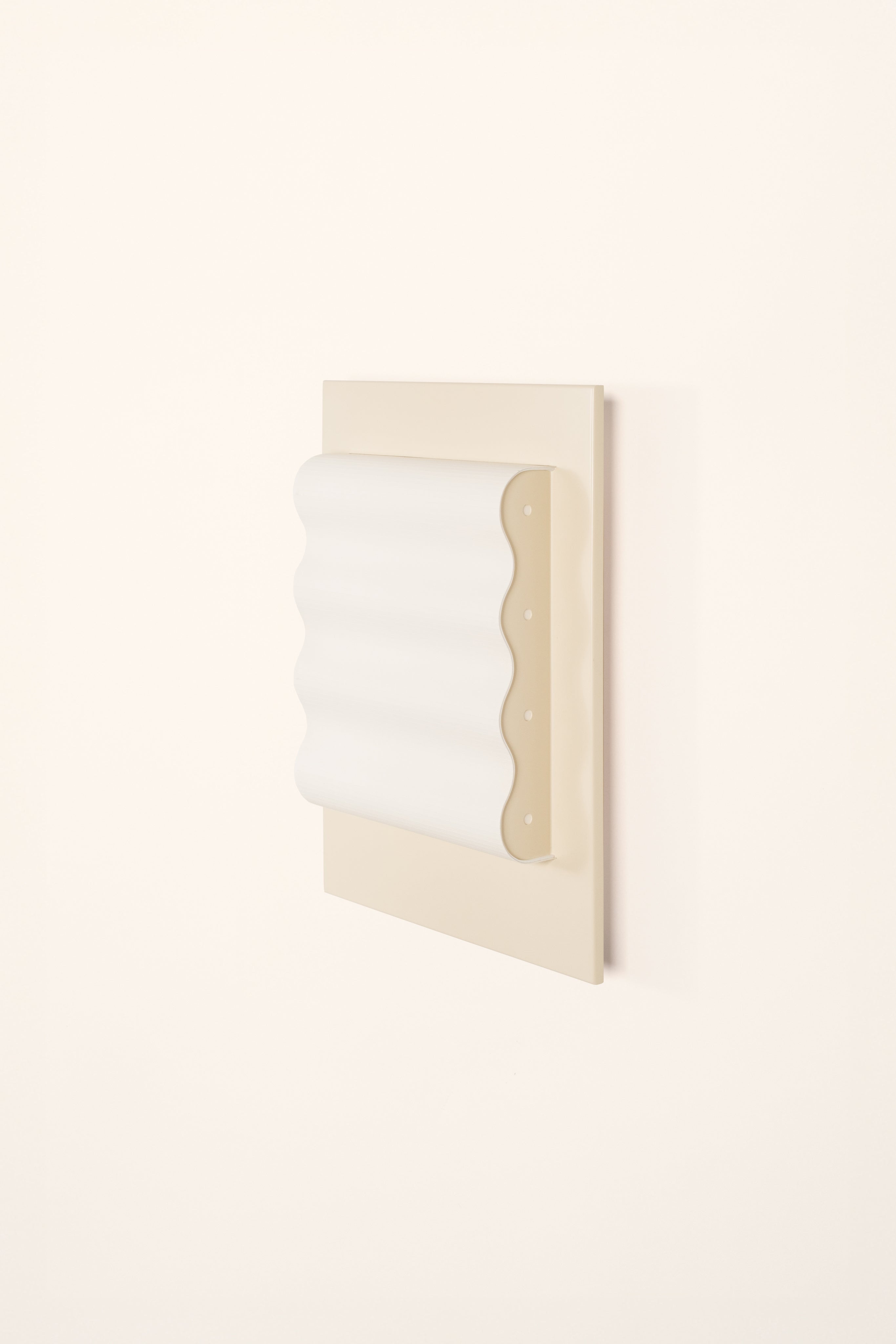 "Frame" OW M — lifestyle setting