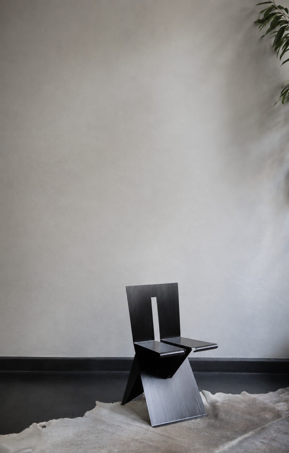 Fosa Chair in Steel — side angle