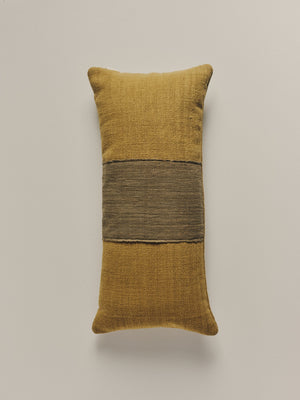 Handwoven green two-tone cushion — detail view