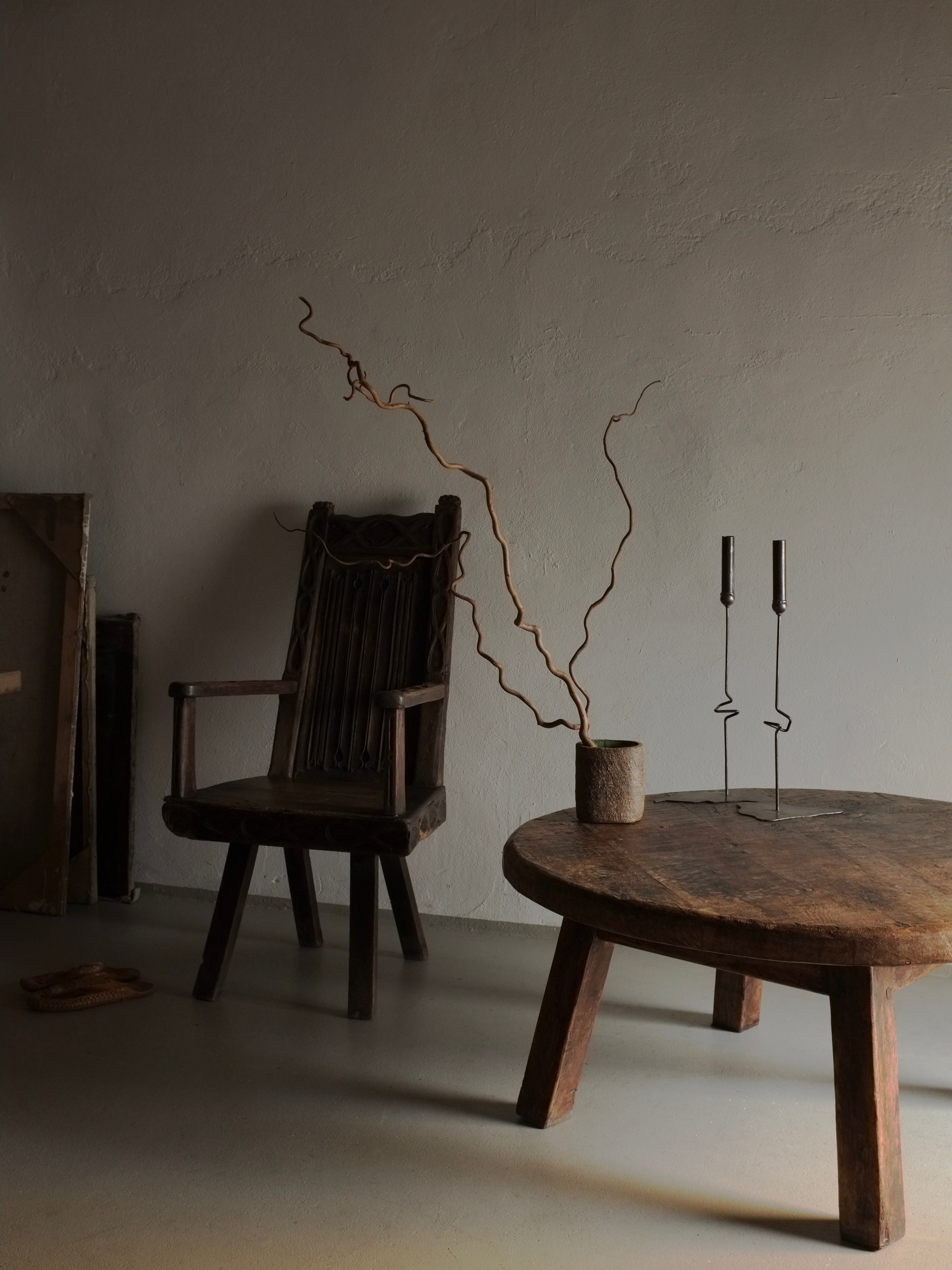 Low Table Brutalist Oak Round Coffee Table | Belgium | 1950s