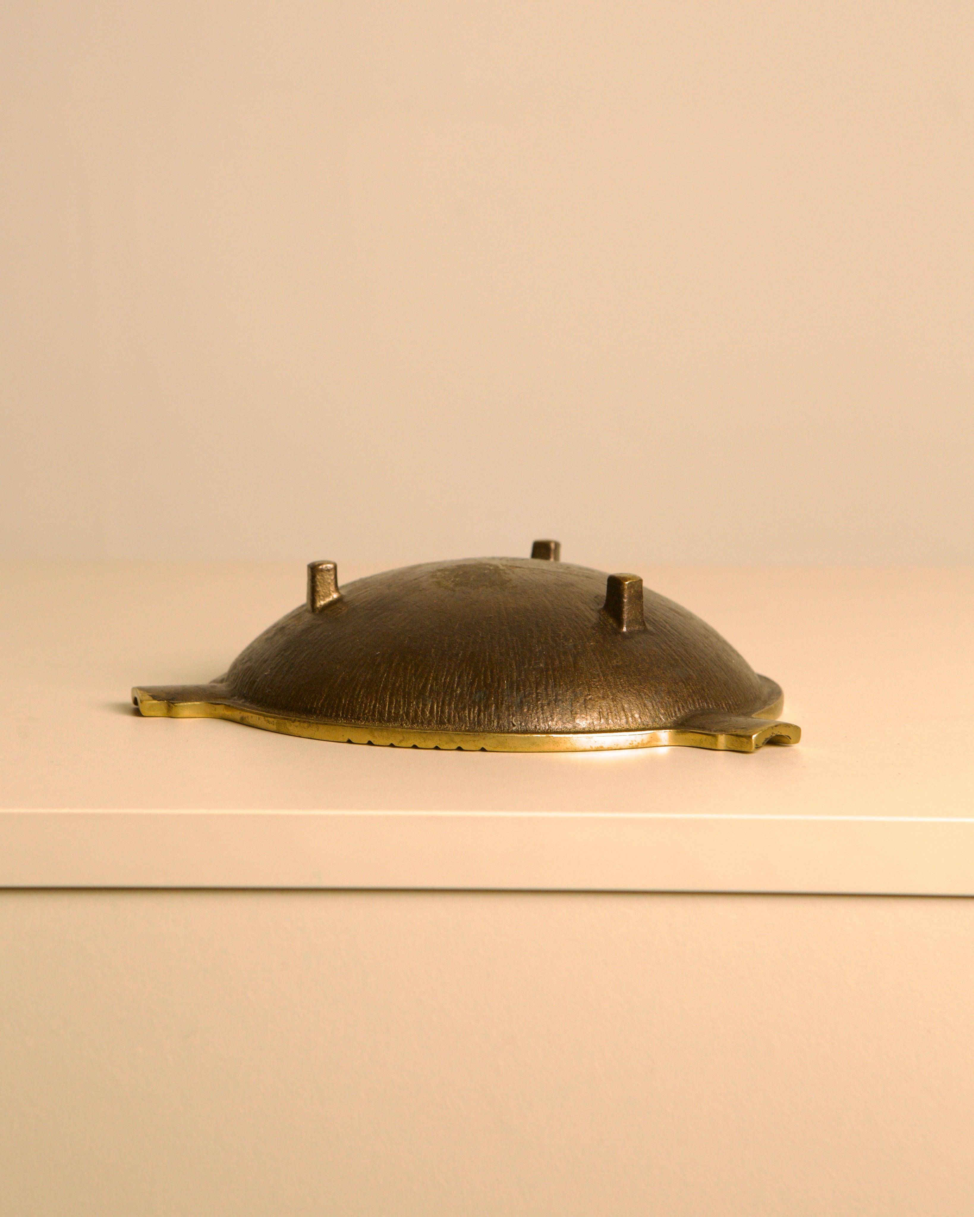 Italian bronze ashtray, 1940s — close-up