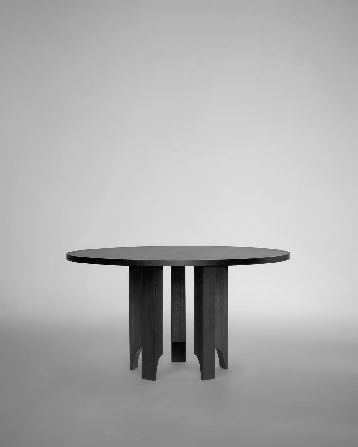 Acer Round Table by Mokko | The Oblist