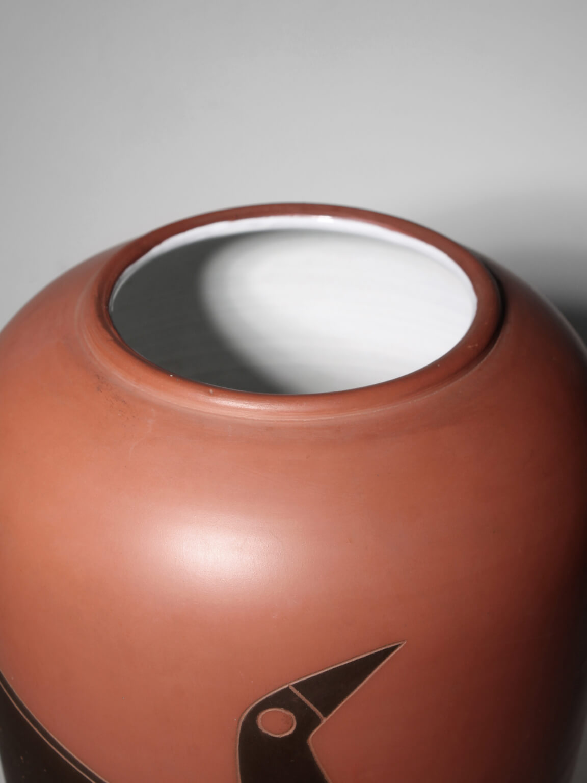Joep Thissen Large Sgraffito Terracotta Ceramic Vase For Loré — lifestyle setting