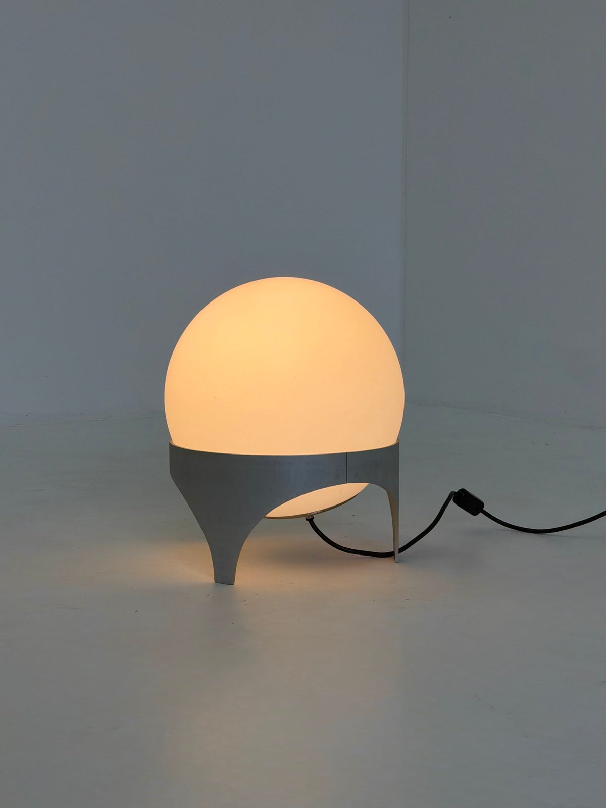 Contemporary Lampen in Glass - Vintage Space Collection — in context