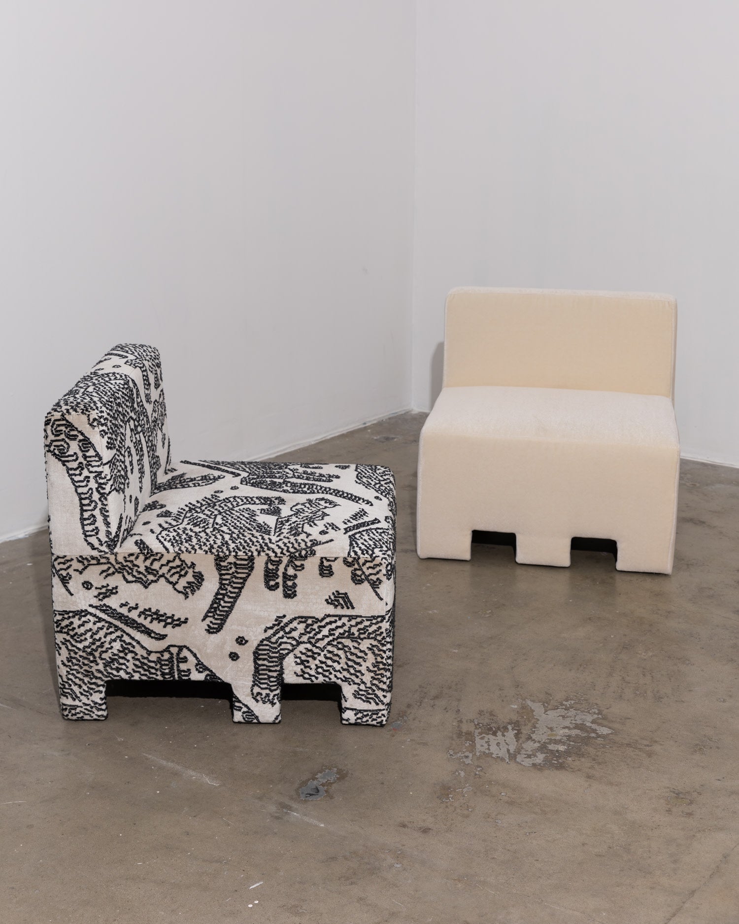 DENTE ARMCHAIR — detail view