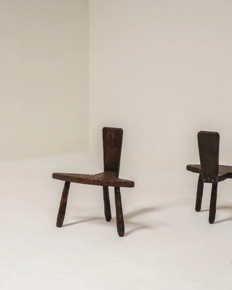 Pair of Hand-Carved Brutalist Wooden Chairs, France, 1950s by Paulette in 't Stad | The Oblist