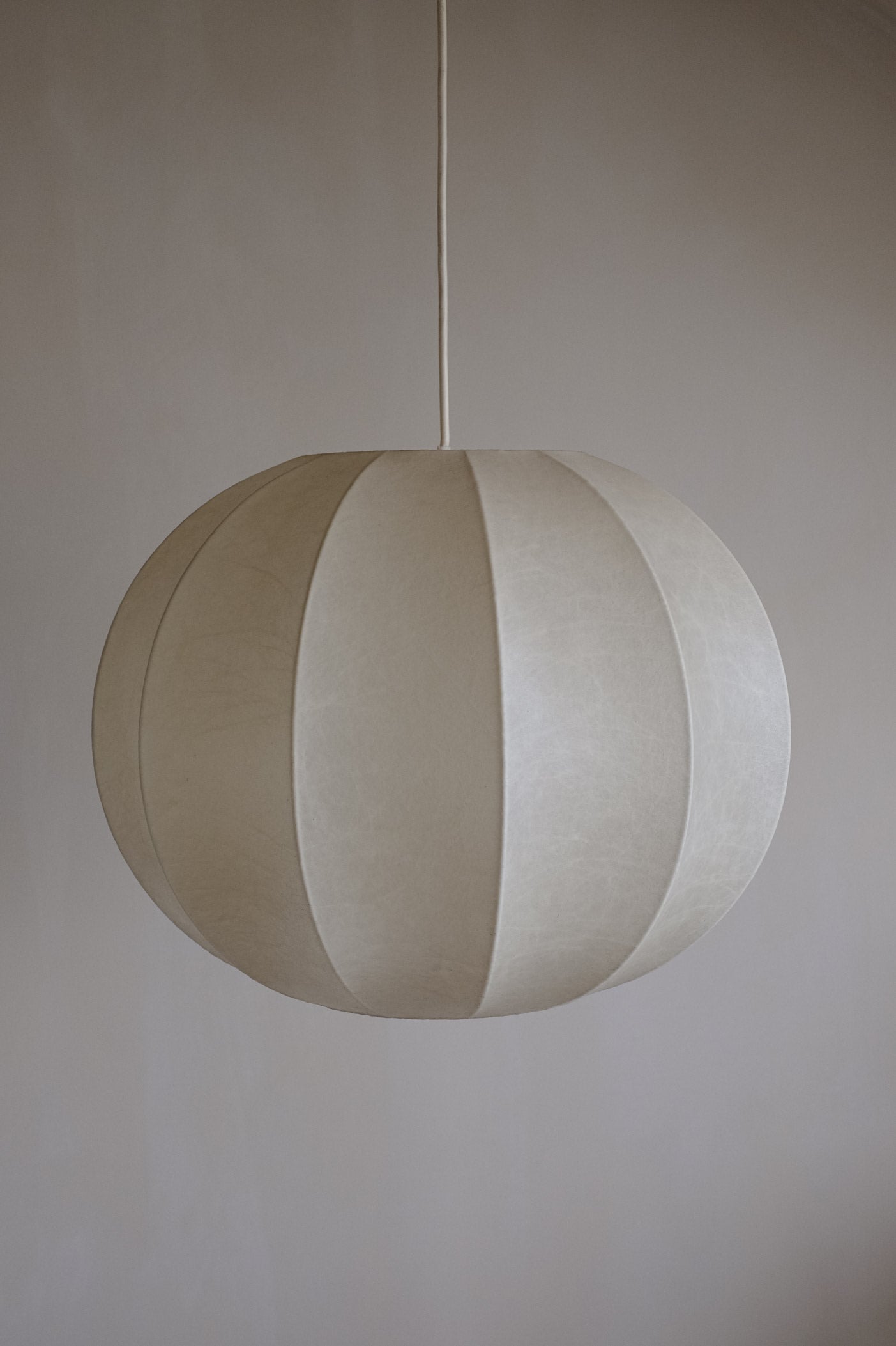 Cocoon Lamp 1960s — side angle