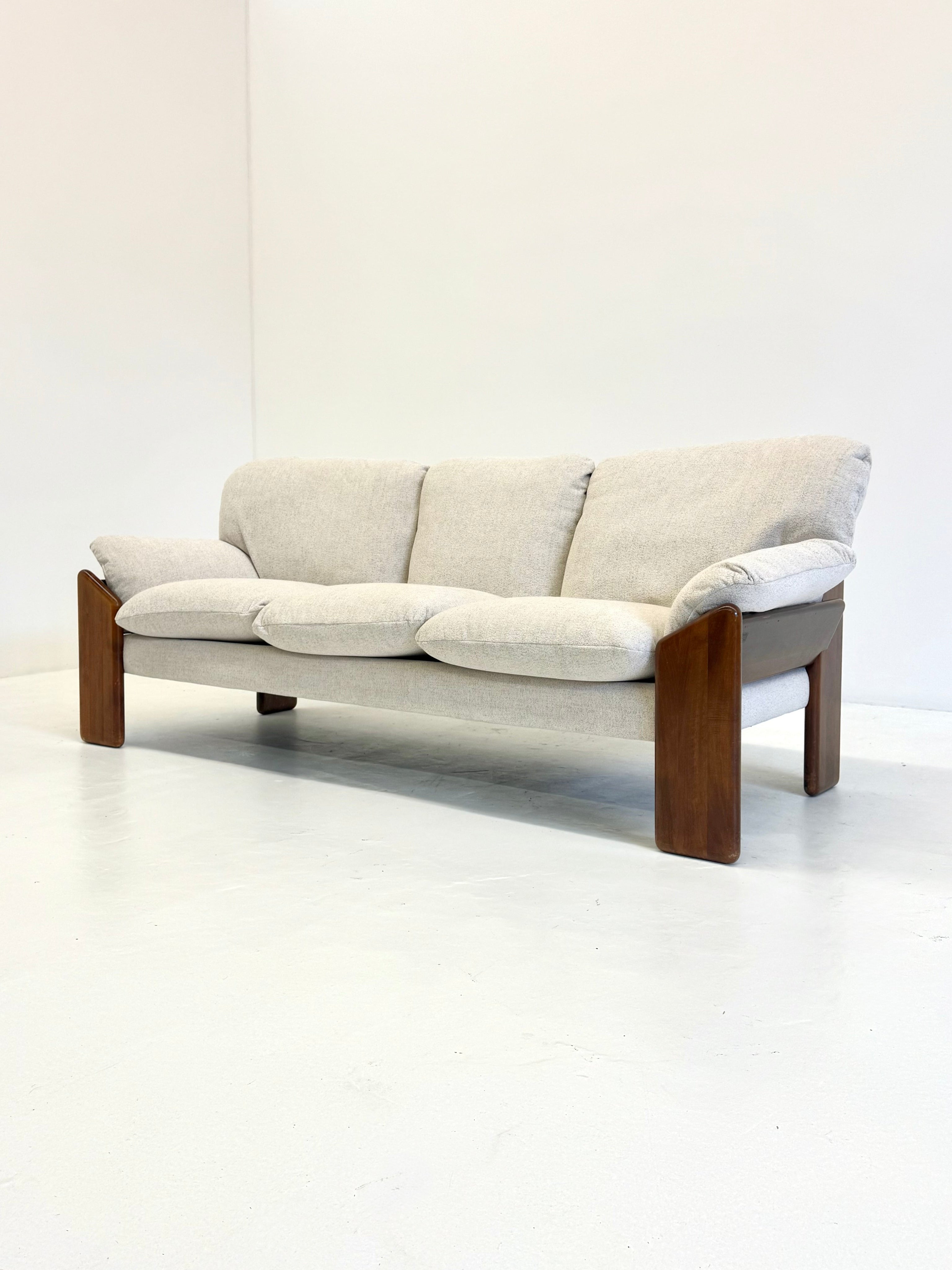 Three-seater sofa Sapporo by Mario Marenco for Mobil Girgi — side angle