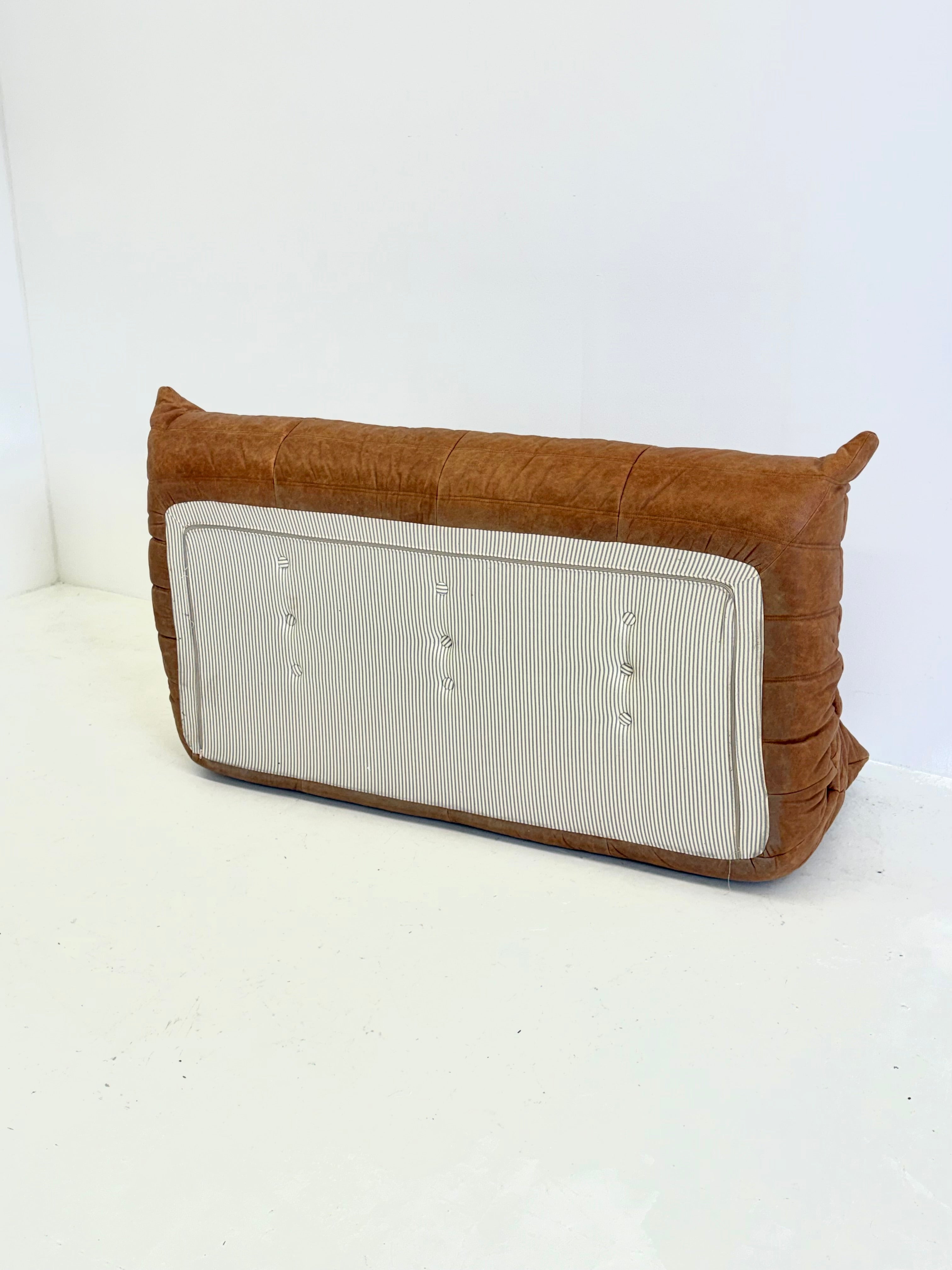 Ligne Roset Togo 3-seater in cognac leather — view 13