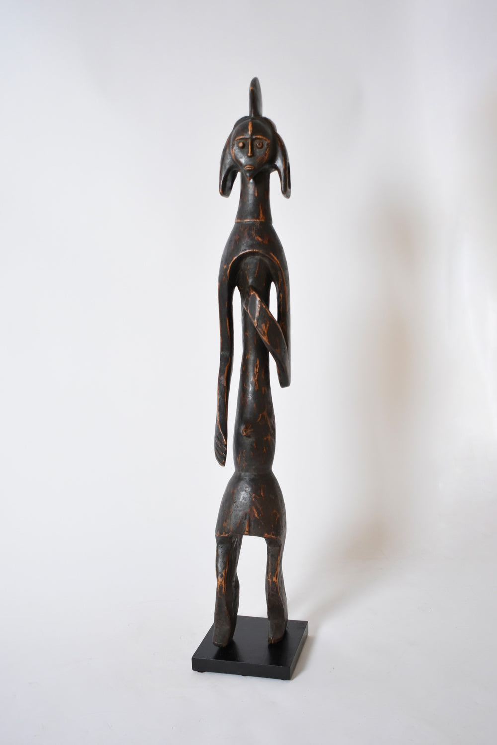 Sculpture en bois africaine anthropomorphe