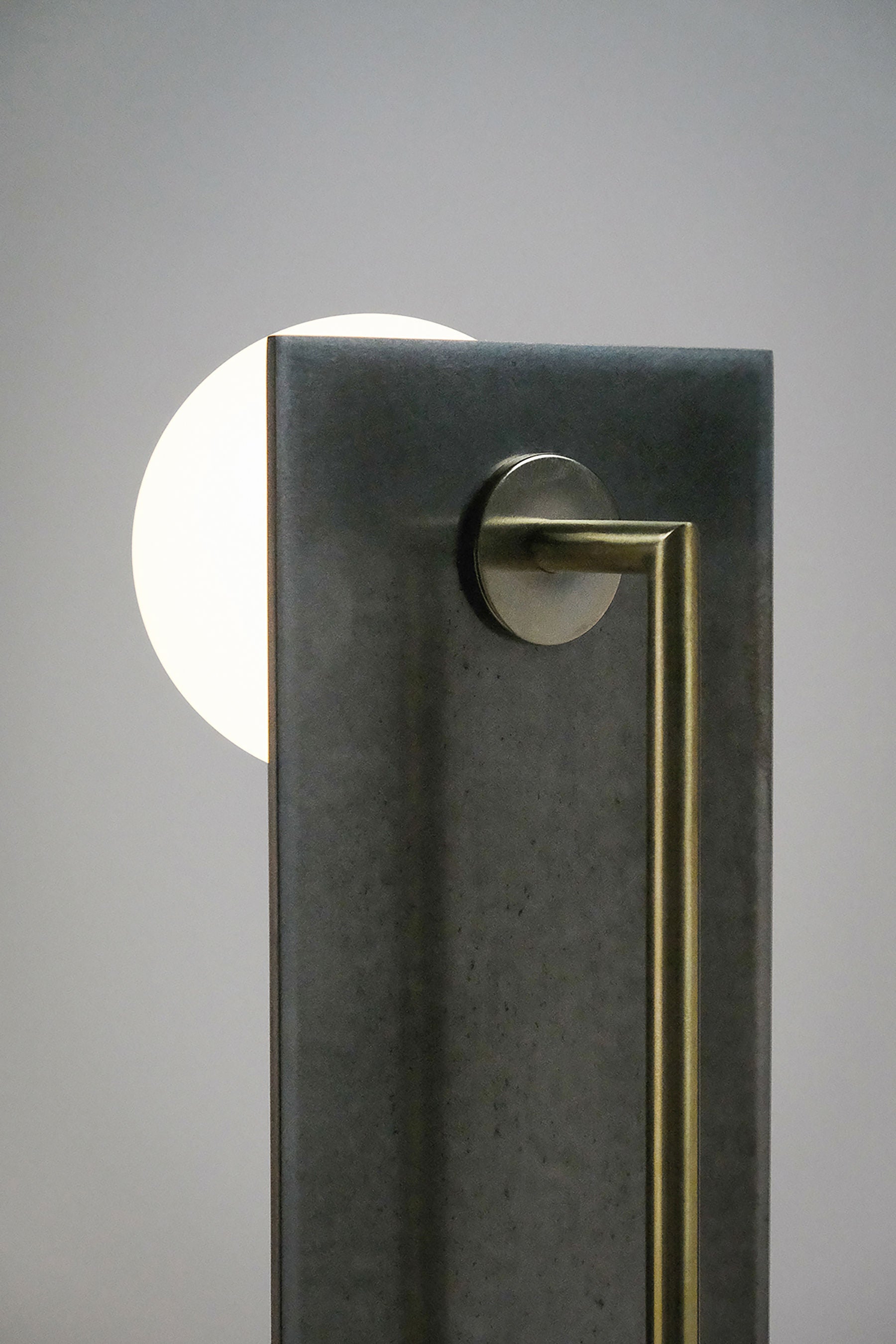 'Himalaya Lunar' - Vertical Table Lamp