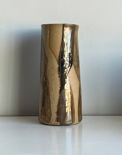 DISPLACED LANDSCAPES Vase — side angle