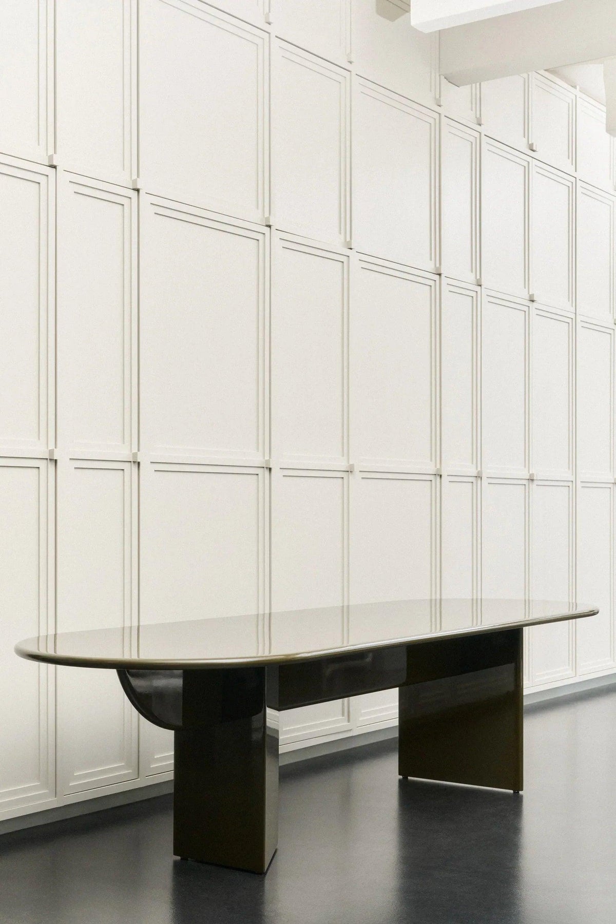 PILLABOUT TABLE 03 — detail view