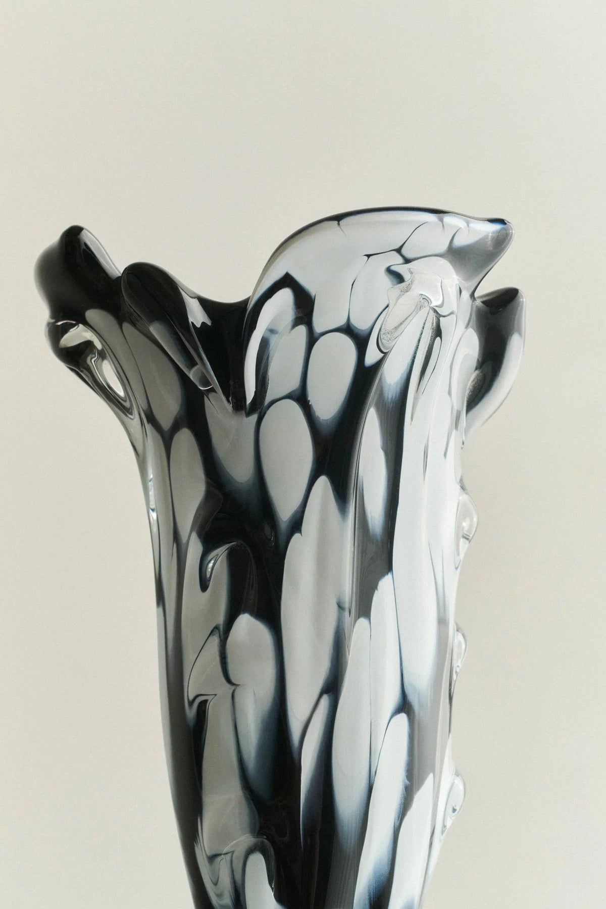 S.R. VINTAGE DRAPE GLASS VASE — alternate view