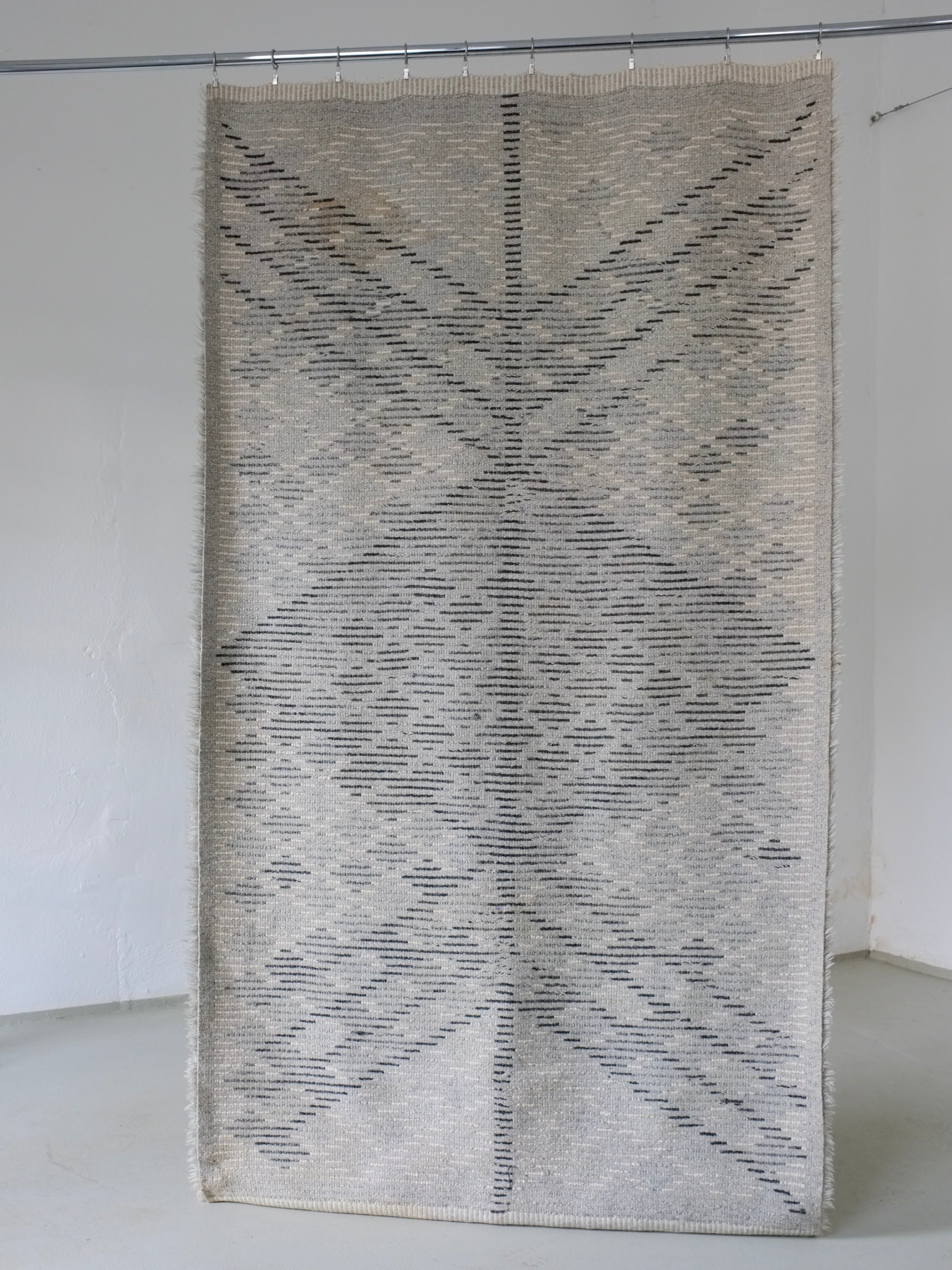 Rugs Mid-Century Gray Wool Rya Rug | Sweden | 1960s
