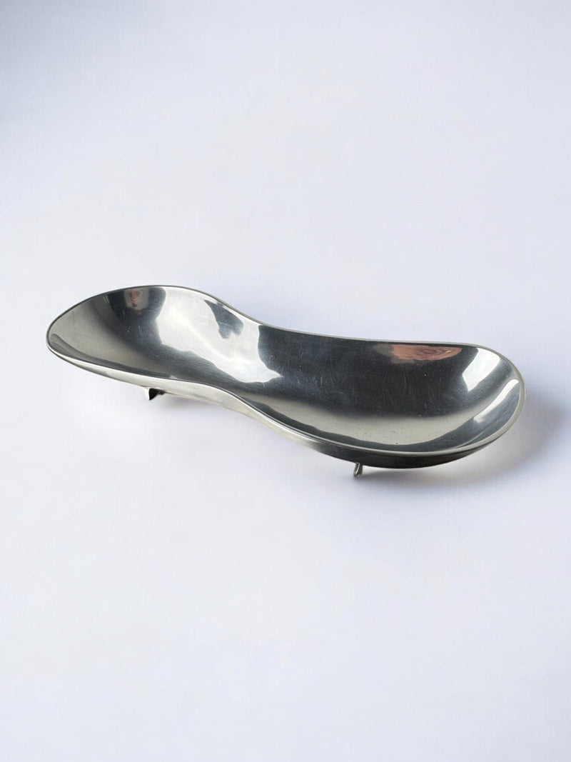 Biomorphic Aluminum Centerpiece by Malamar Studio | The Oblist — polished silver finish