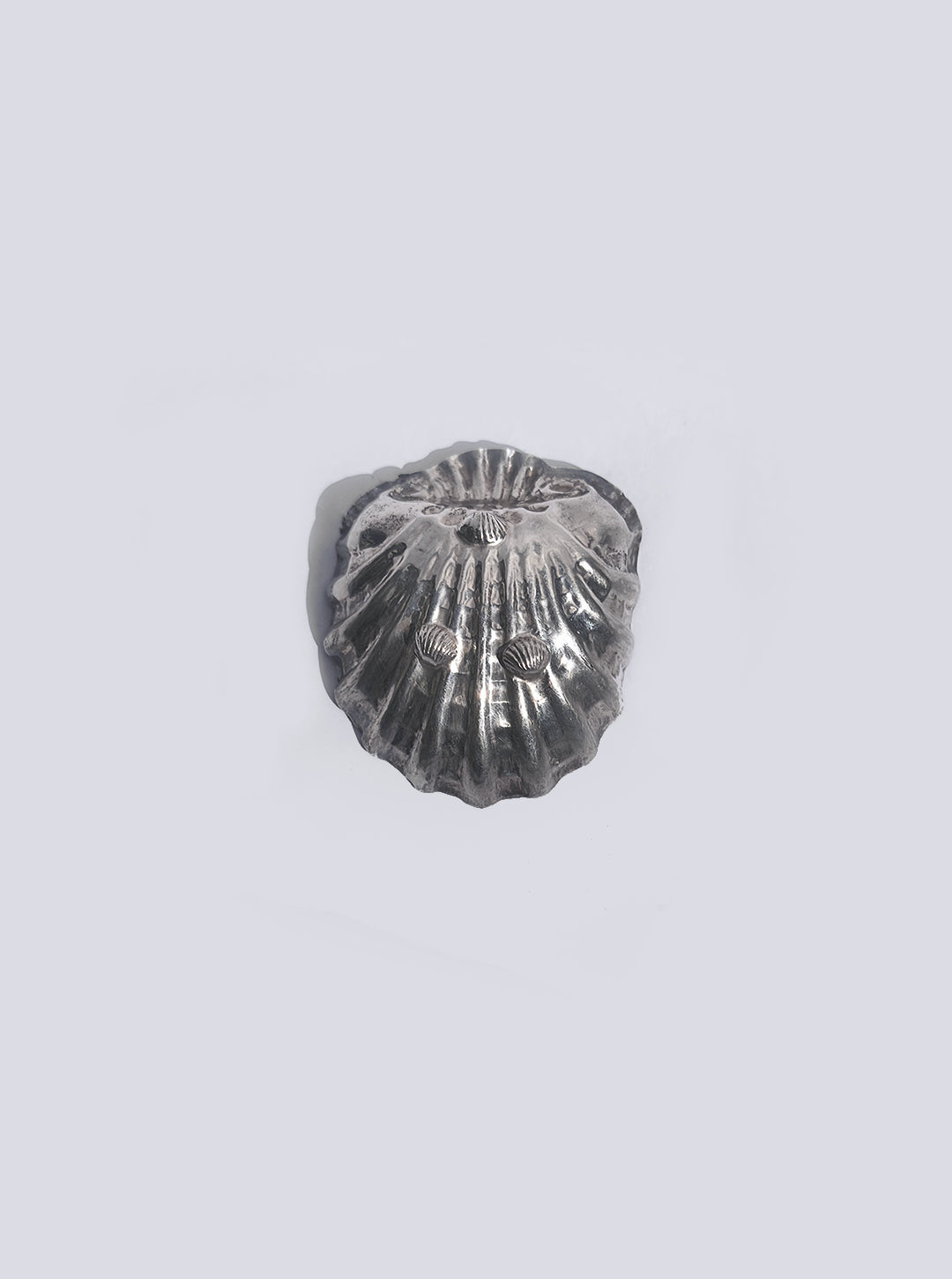 Small Silver-plated Shell Vide Poche — lifestyle setting