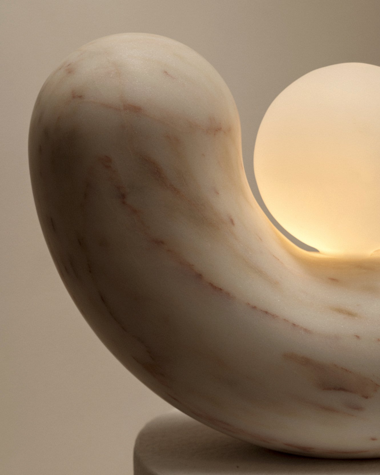 Lamp in Marbel Estremoz and Travertine - Collection — detail view