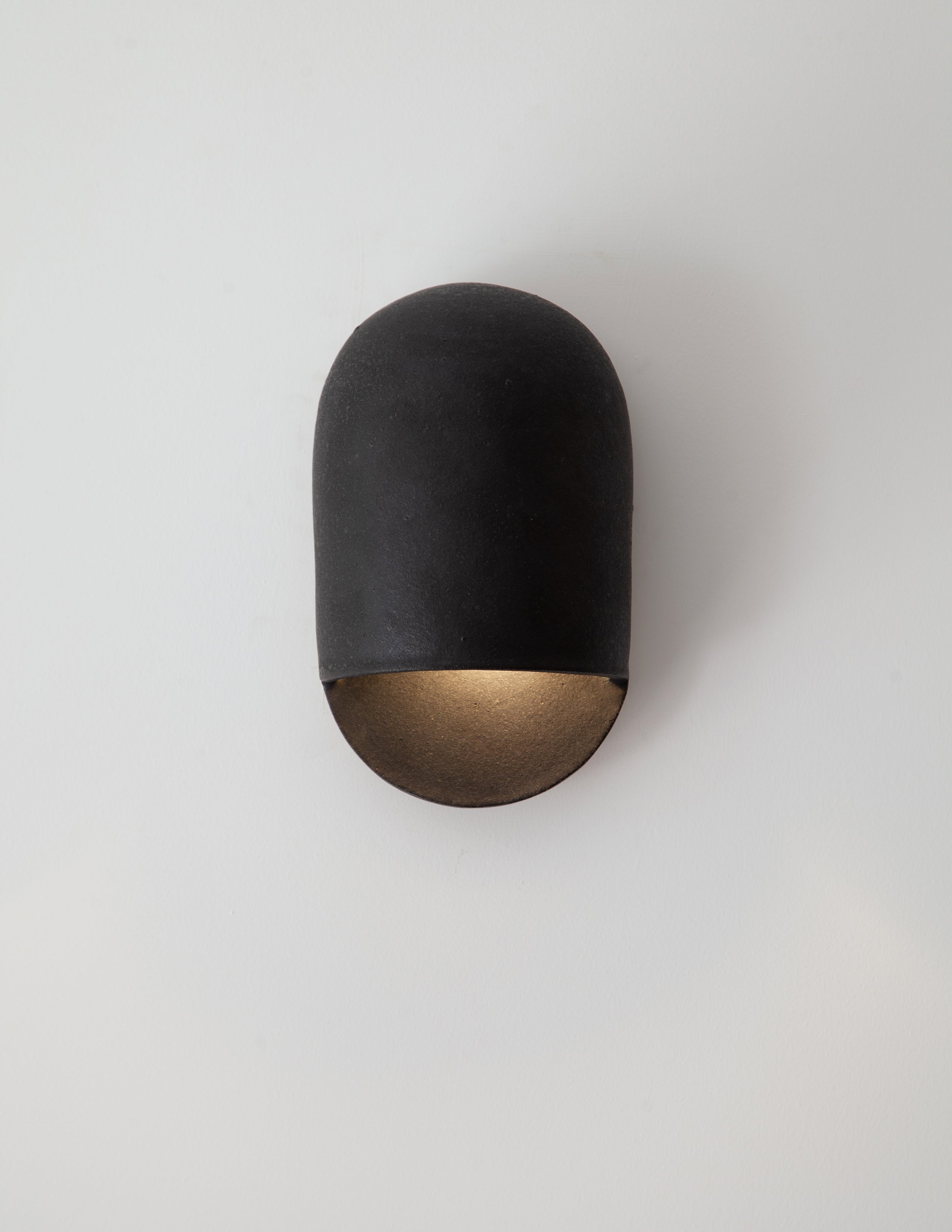 Tera Sconce Glazed — detail view