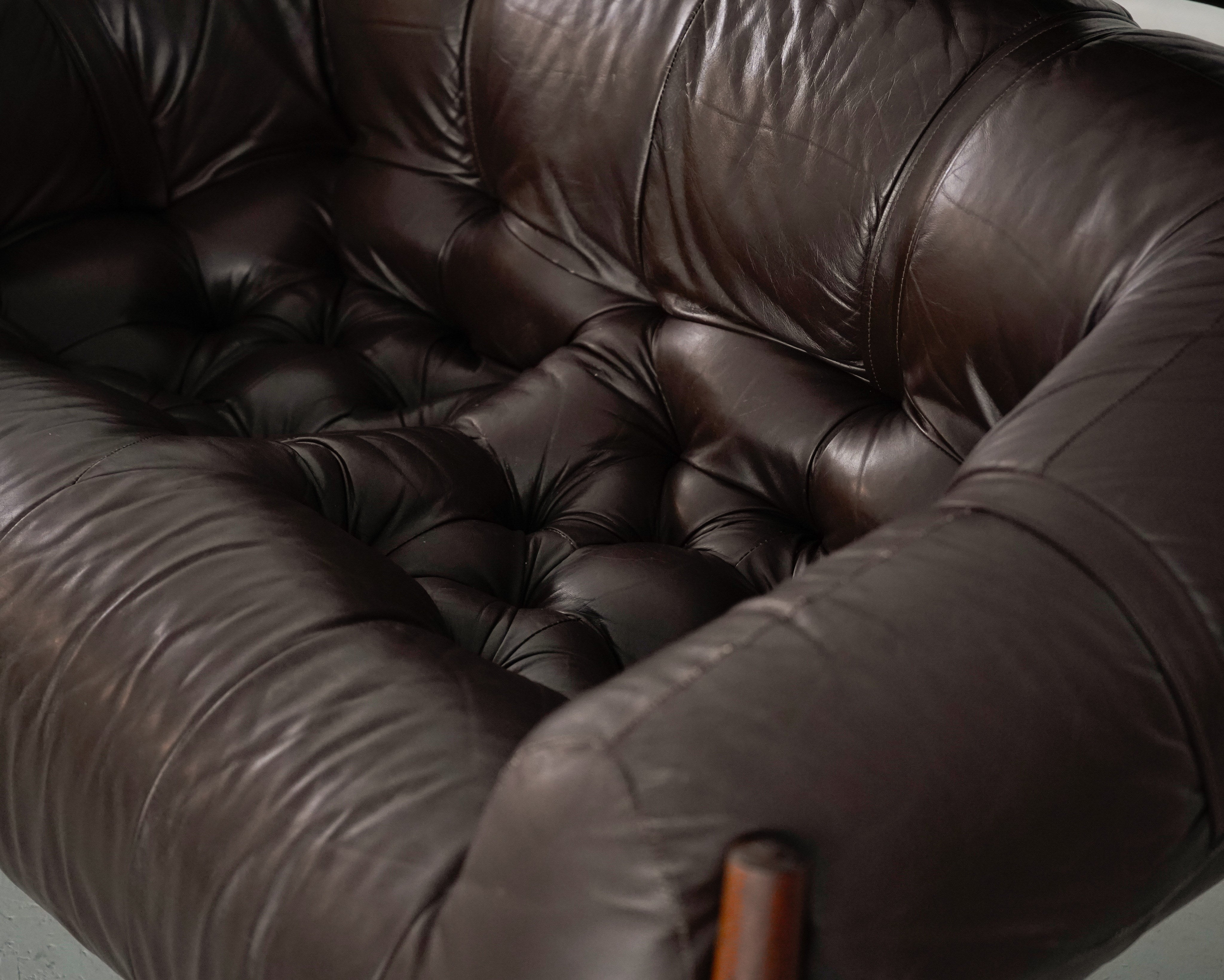 Sofa MP-81 2-seater Sofa | The Oblist