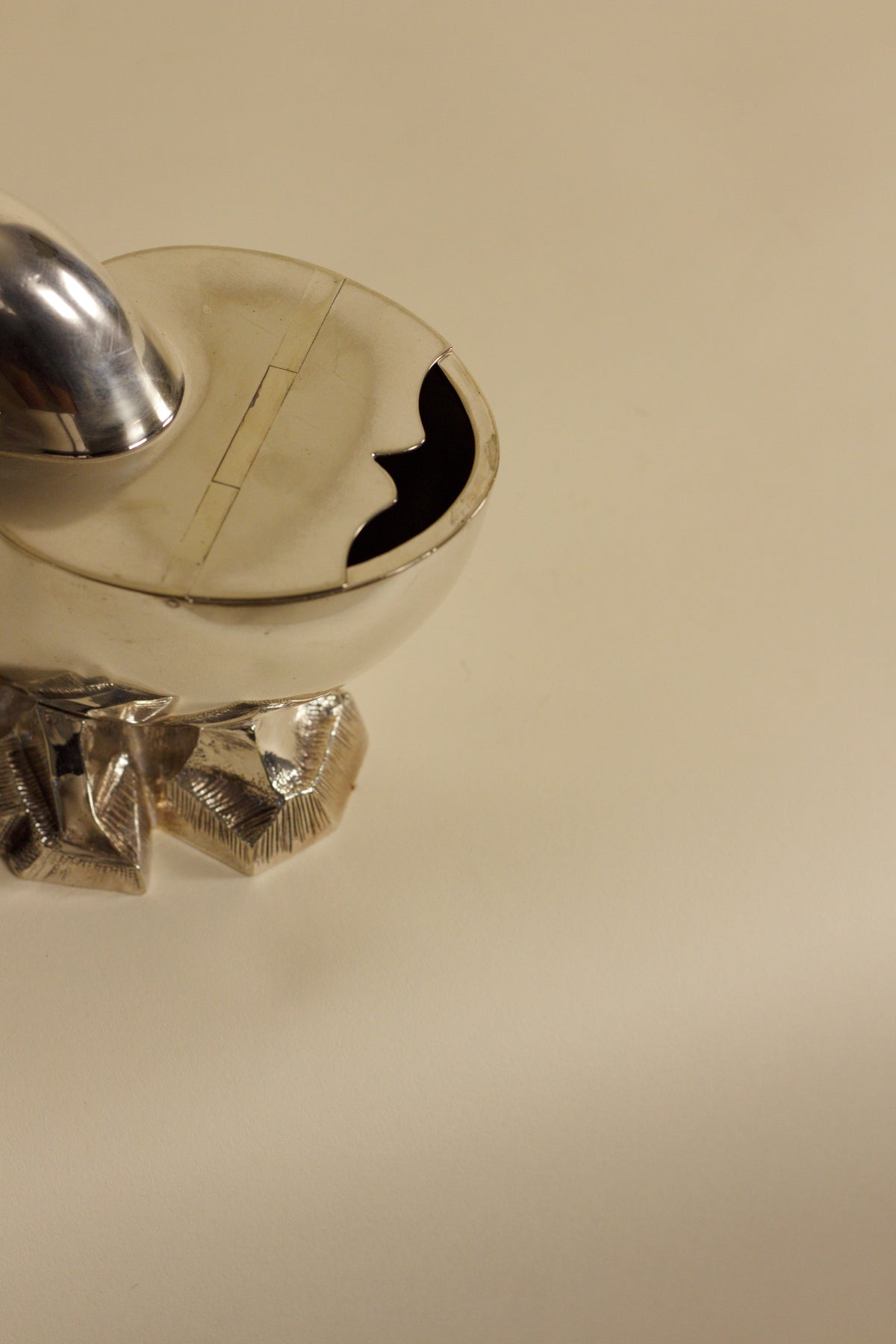 Nautilus Shell Silver-Plated Spoon Warmer — side angle