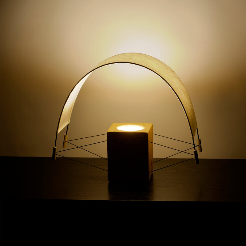 Écla - Raw Clay — close-up of raw clay base with light glow