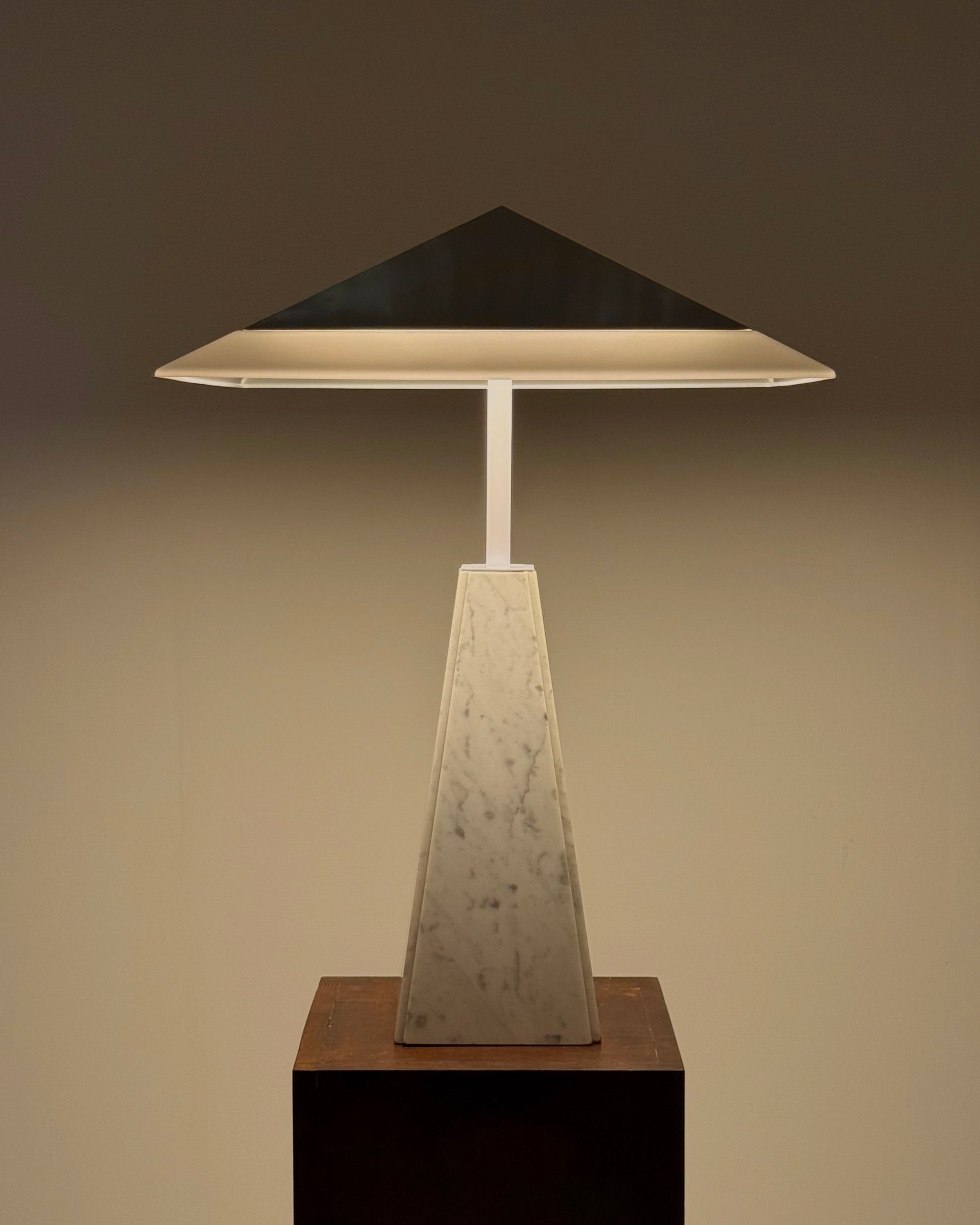 Abat Jour Table Lamp by Cini Boeri for Arteluce by Wintage | The Oblist