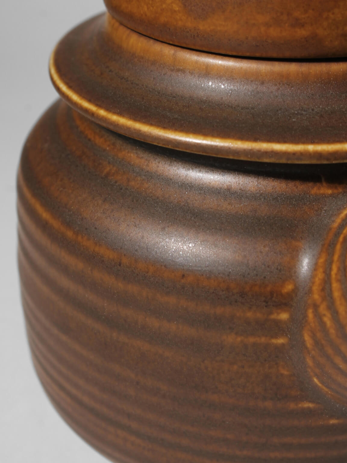Ulla Procopé, Göran Bäck "Kaarna" Ceramic Matte Teapot — side angle