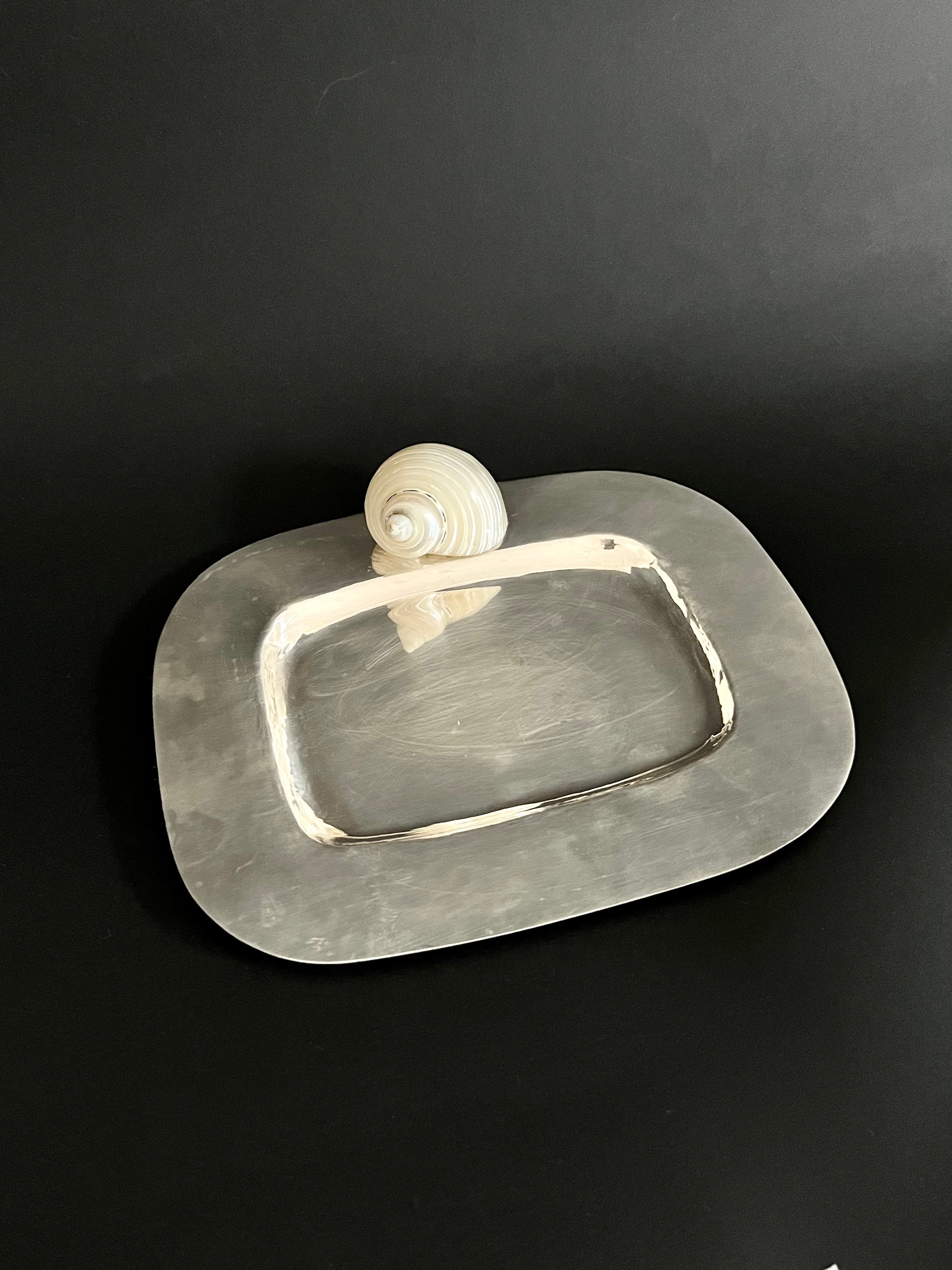 Butter Dish 925 Silver Plate — top view with shell accent