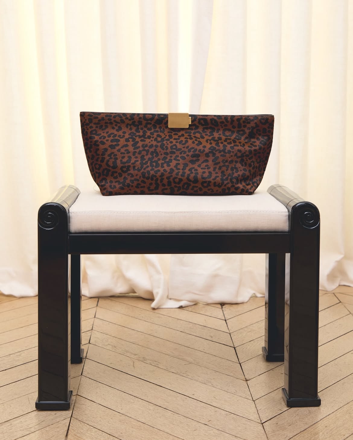 The Nautilus Stool — alternate view