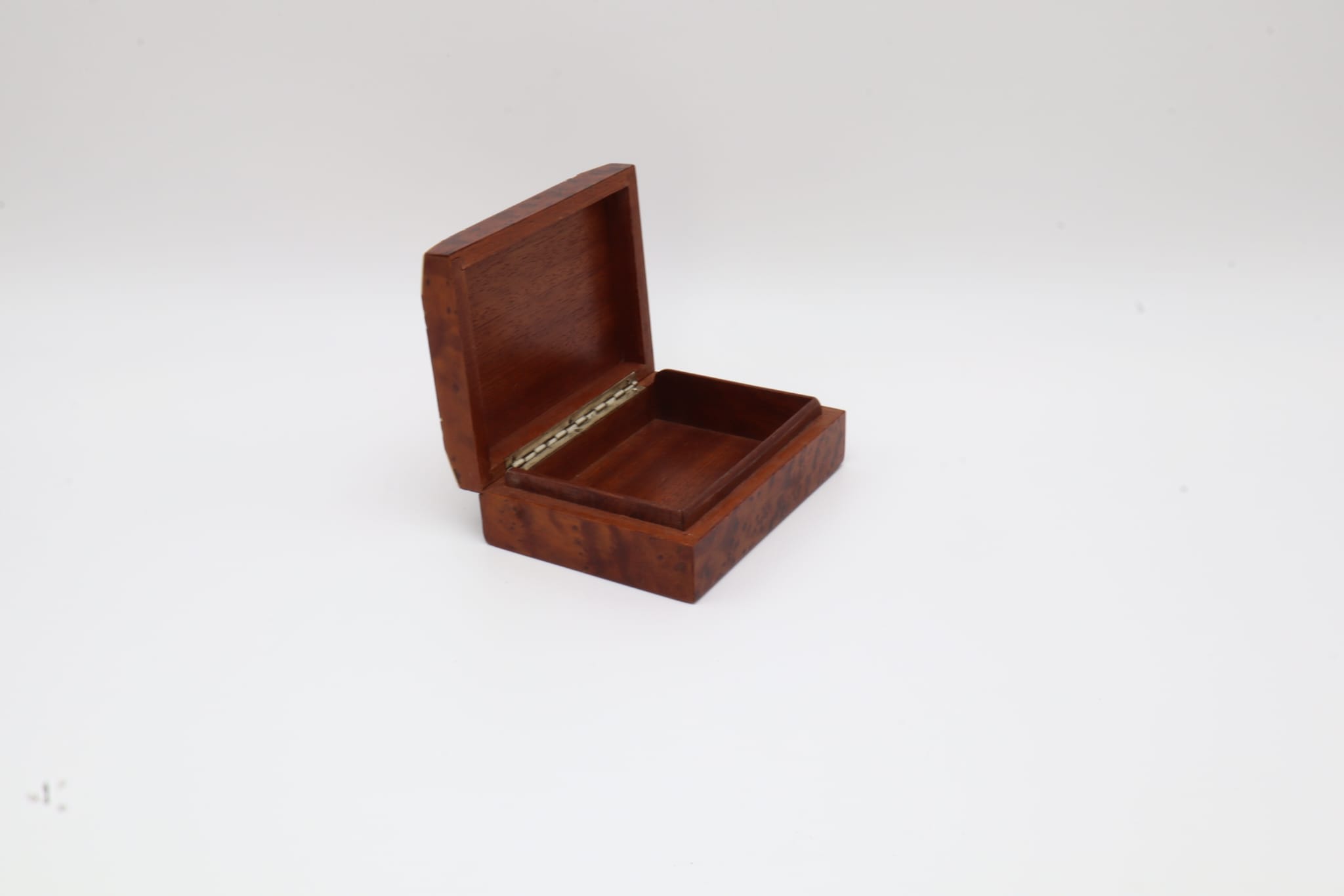 Mid-Century Italian Noble Hardwood Box (1950s-1960s) — detail view